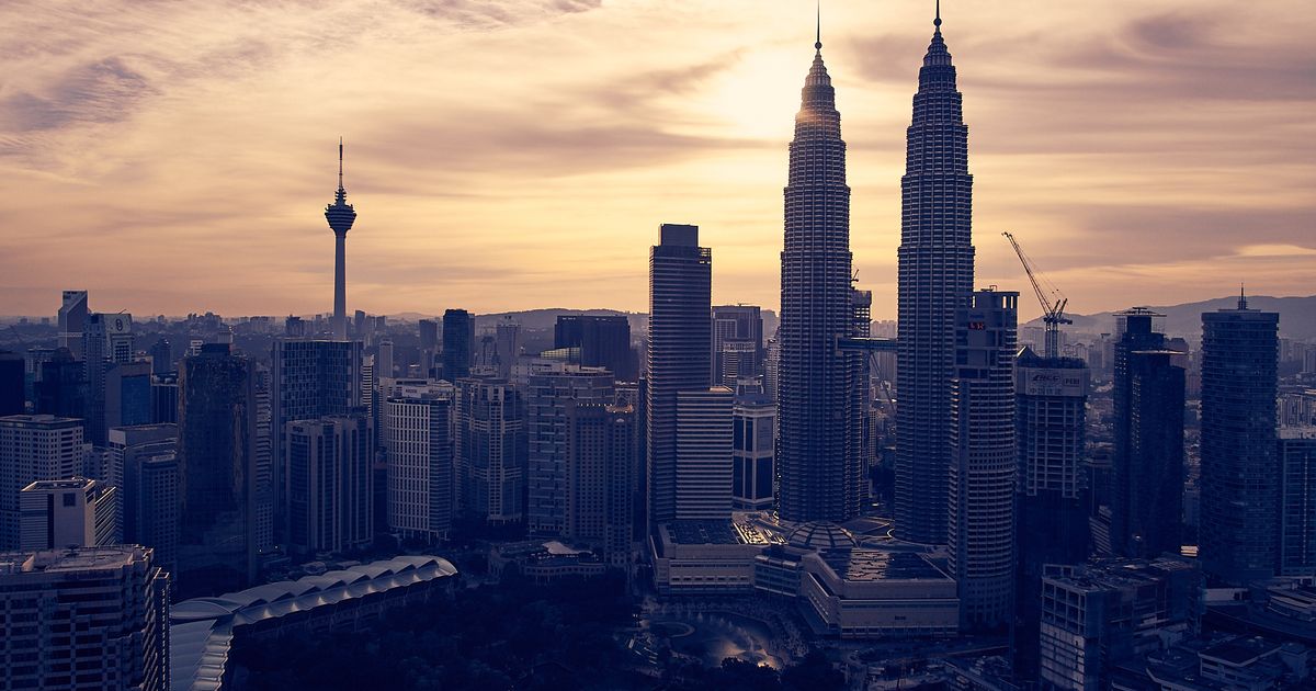 Petronas Towers skyline, Kuala Lumpur, Malaysia