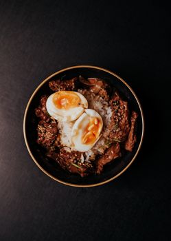 Boulettes de boeuf & oignon avec carottes rôties
