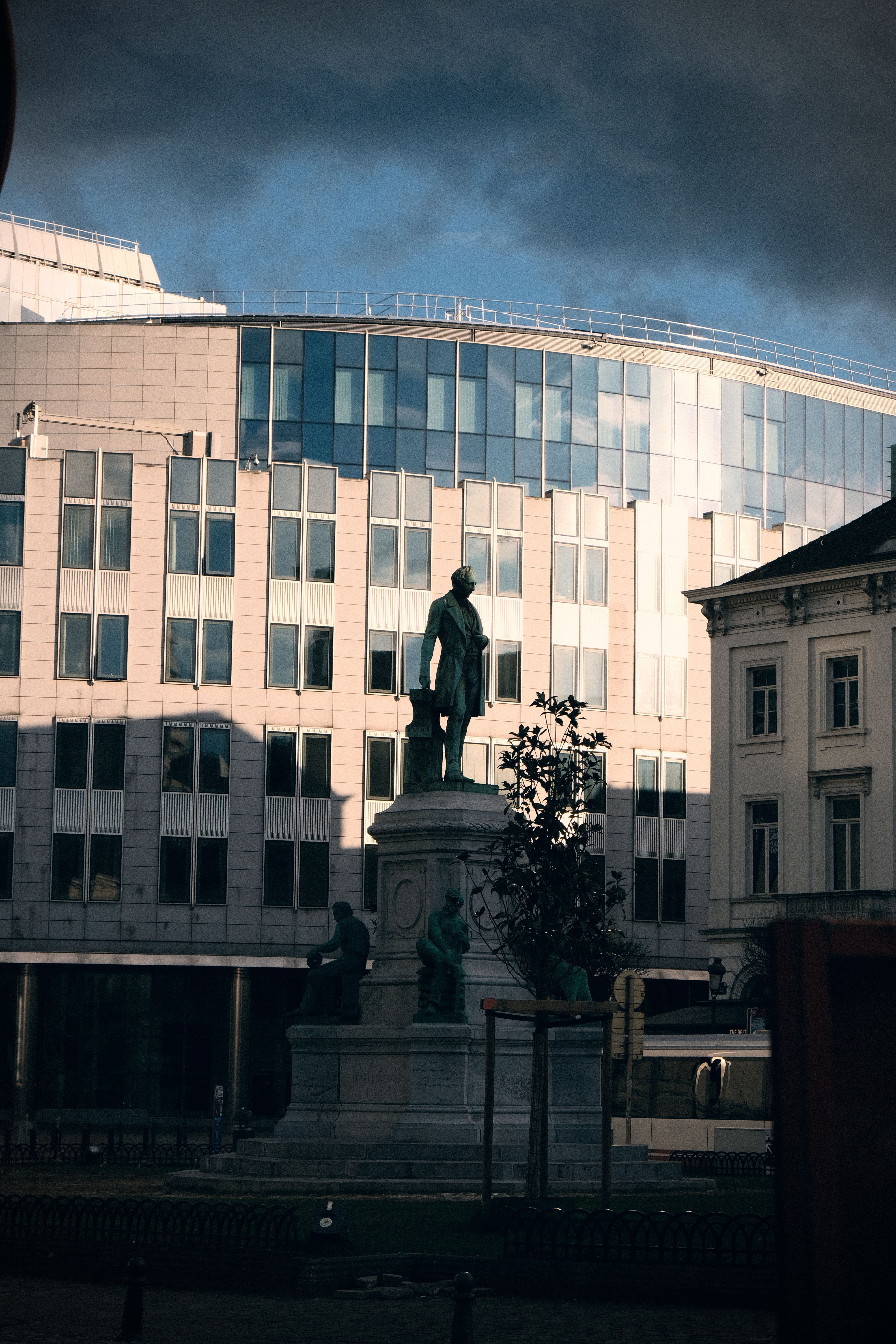 Statue In City Photos, Download The BEST Free Statue In City Stock ...