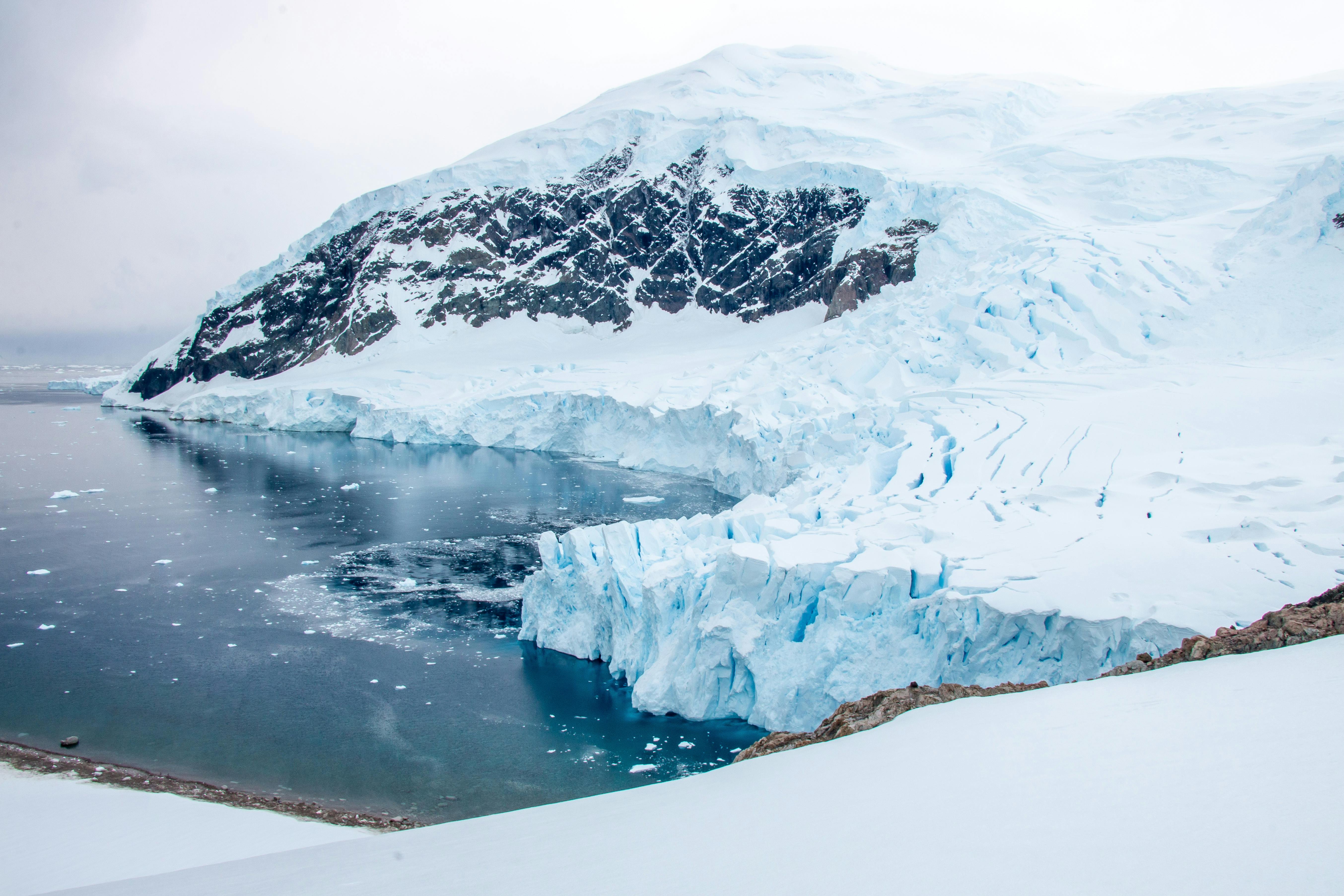 fonte glacier thwaites satellites