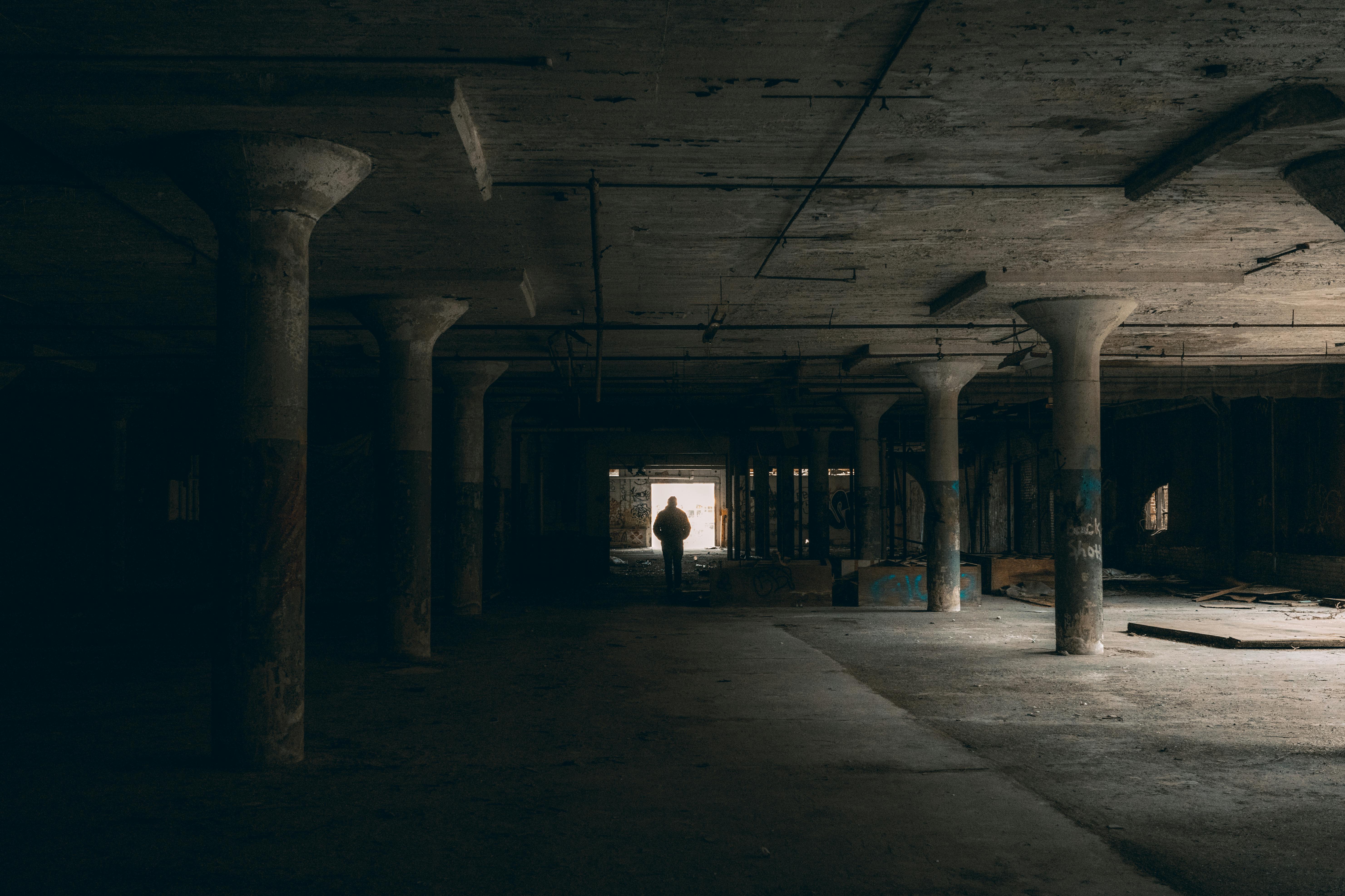 Aku Dilahirkan di Laboratorium dan Musim Panas Itu Aku Membunuh Saudara Kandungku