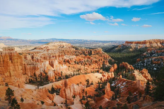 The view over the amphitheater from Inspiration Point