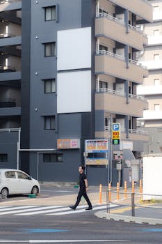 肥娟小吃店恢复营业门口挤满小学生