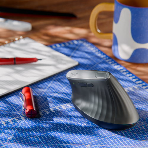 Free A Vertical Mouse Stock Photo