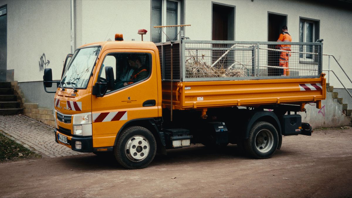 same-day man and van in Lower Clapton — Same-Day Man and Van in Lower Clapton — the working end of the job