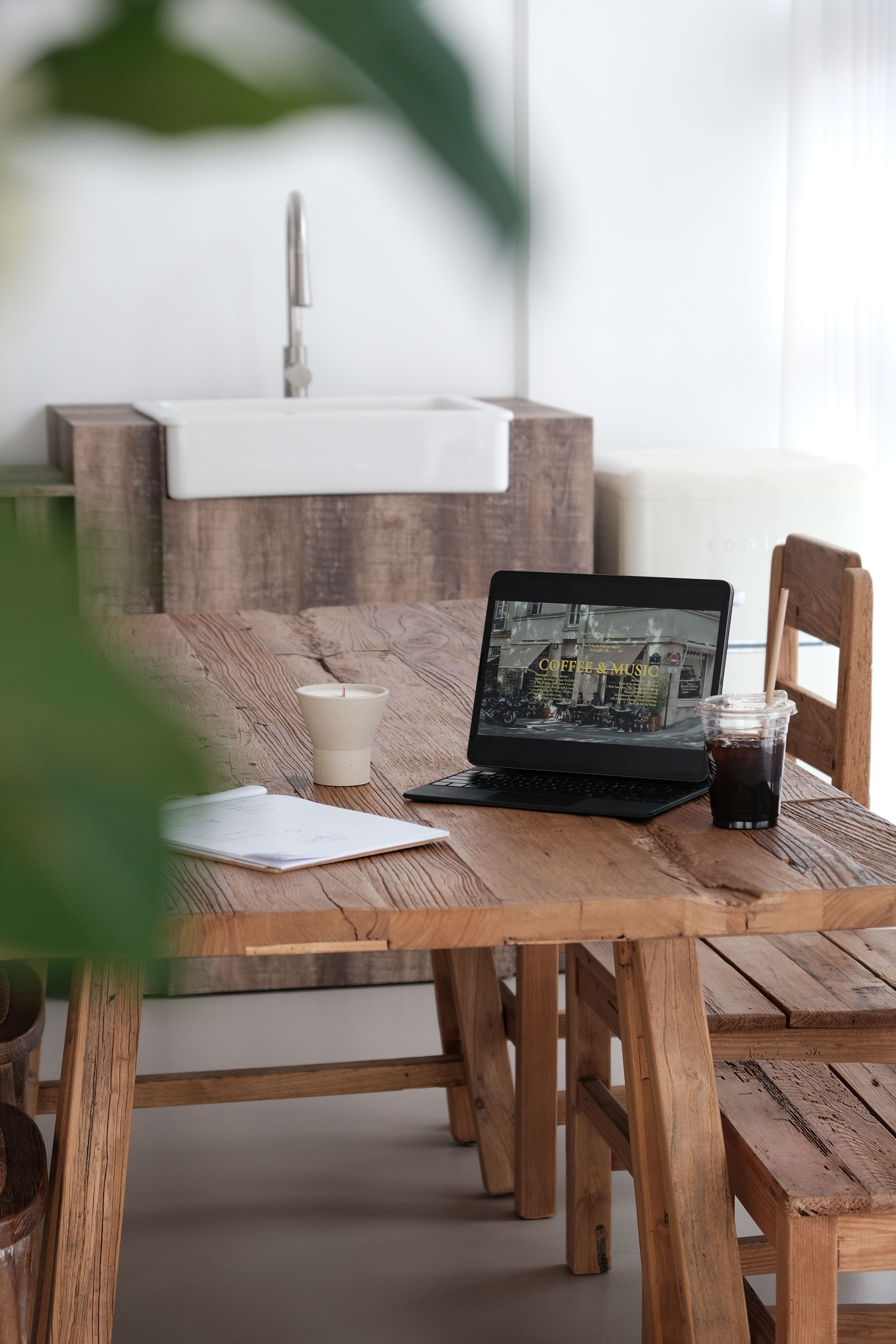 Laptop Unveiling Photos, Download The BEST Free Laptop Unveiling Stock ...