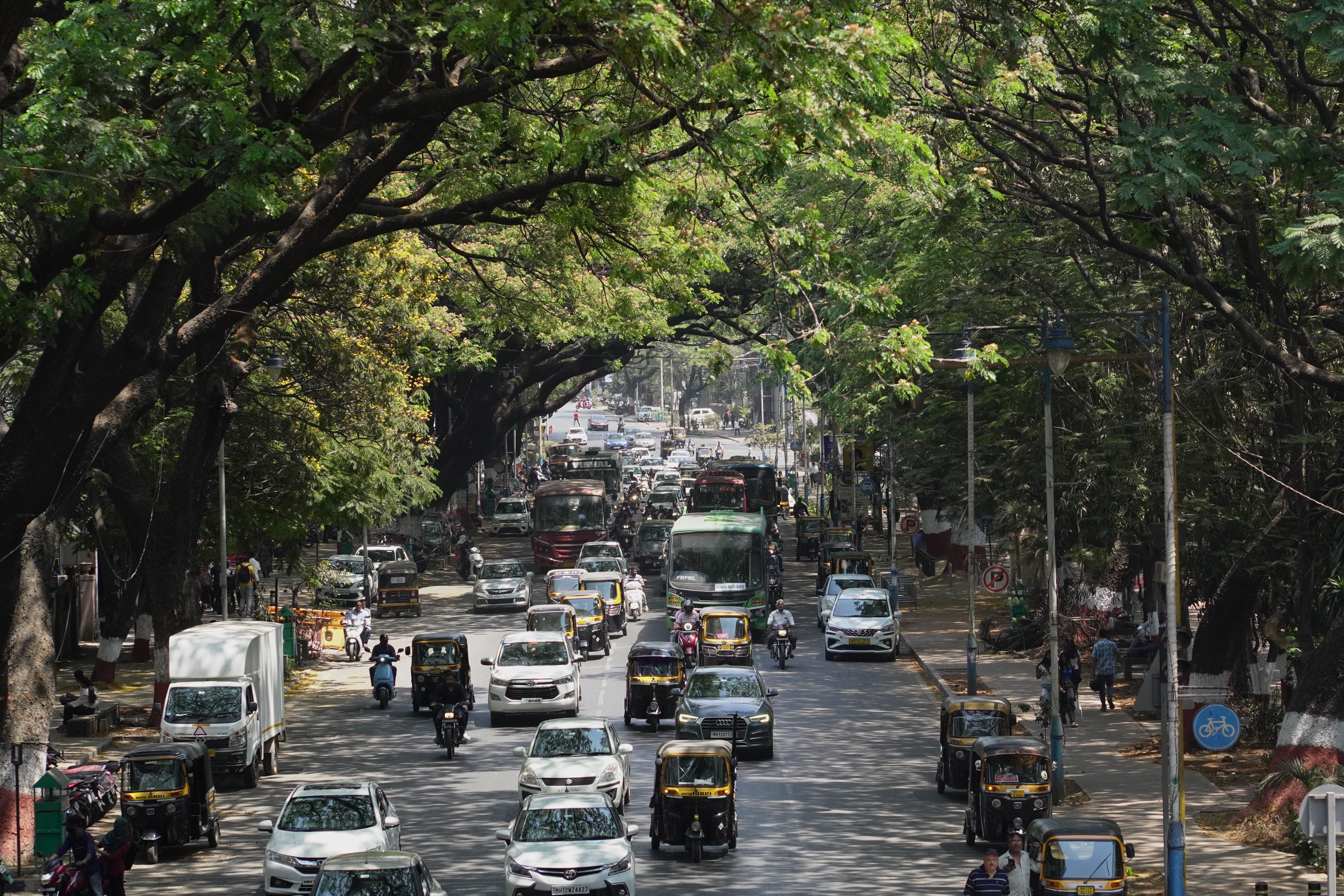पुणे में बास्केटबॉल रिंग गिरने से बीटेक छात्र की दर्दनाक मौत, सुरक्षा मानकों पर उठे सवाल