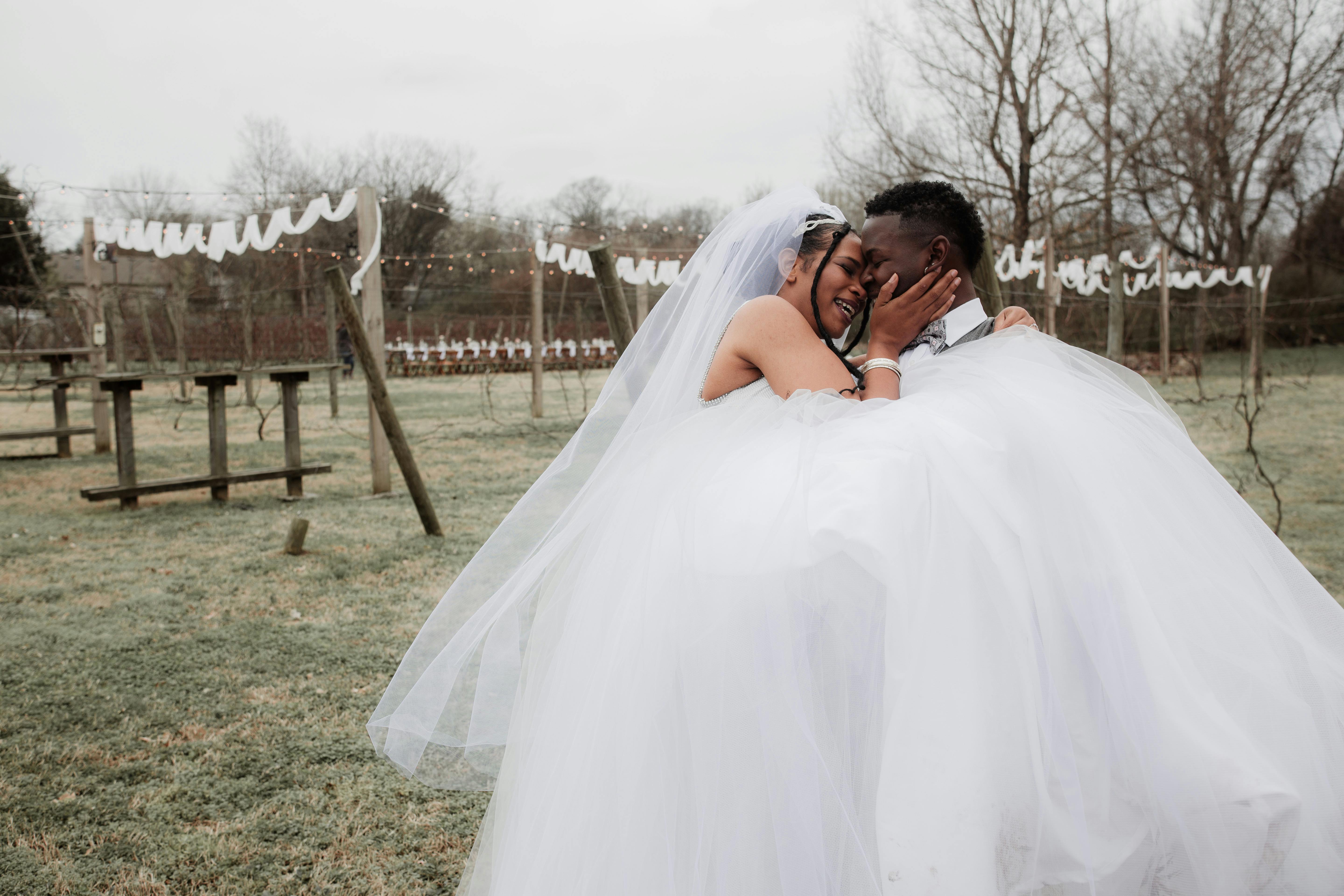 Inaugural Love in Motion Wedding and Event Fair comes to the Ballroom of Reno - KOLO — Photo by Alexander Jay on Pexels