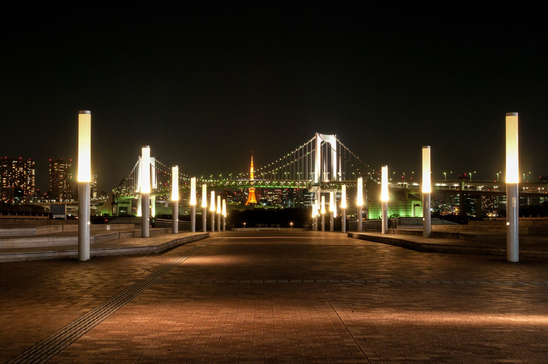 東京の記念日デートにおすすめのスポット7選|夜景・水族館・アートで非日常を演出