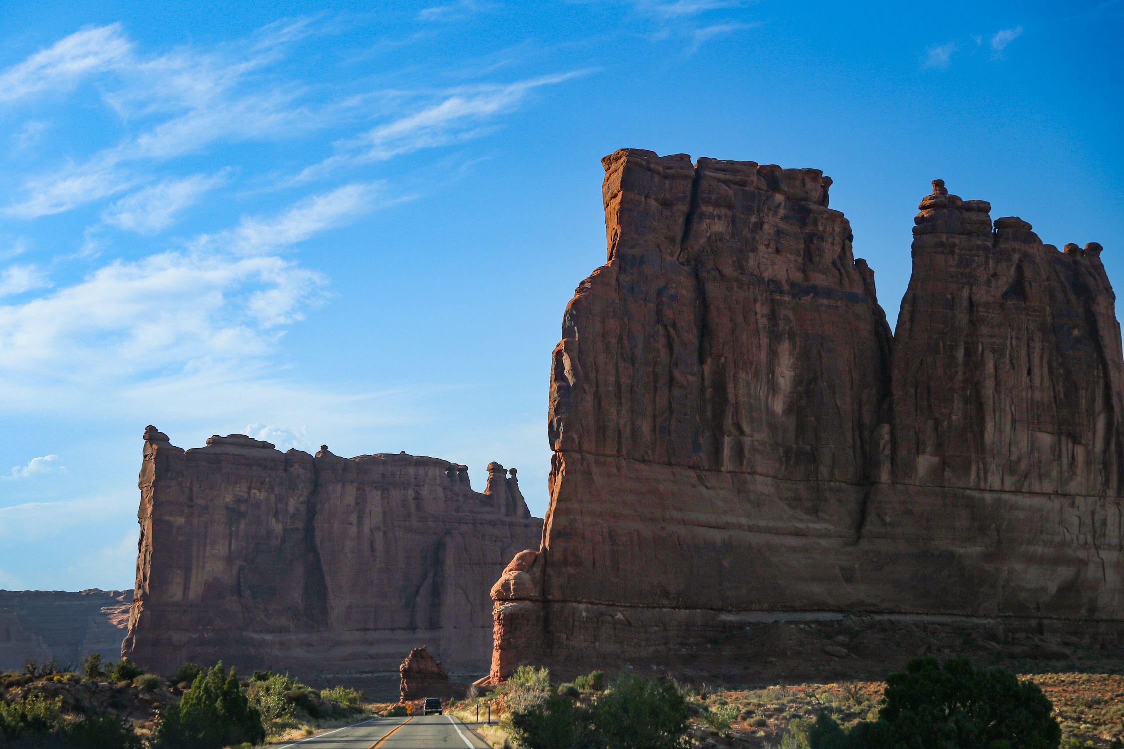 Explore the stunning rock formations of Arches National Park in Utah, a breathtaking natural landscape.