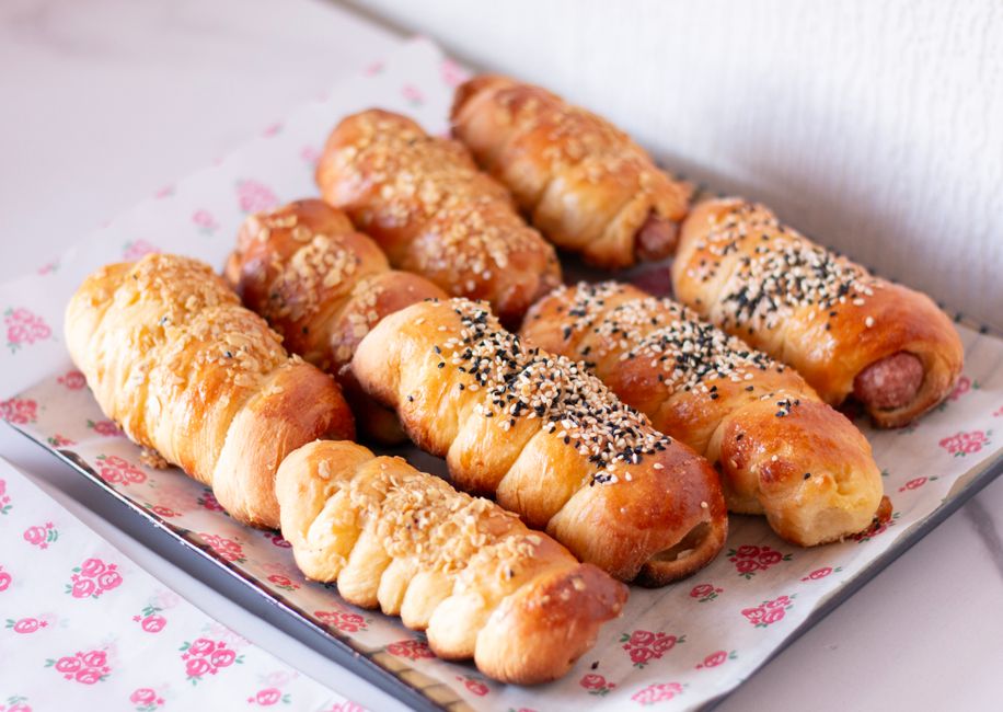 Easy Cheesy Hot Dog Crescent Rolls Easy Cheesy Hot Dog Crescent Rolls