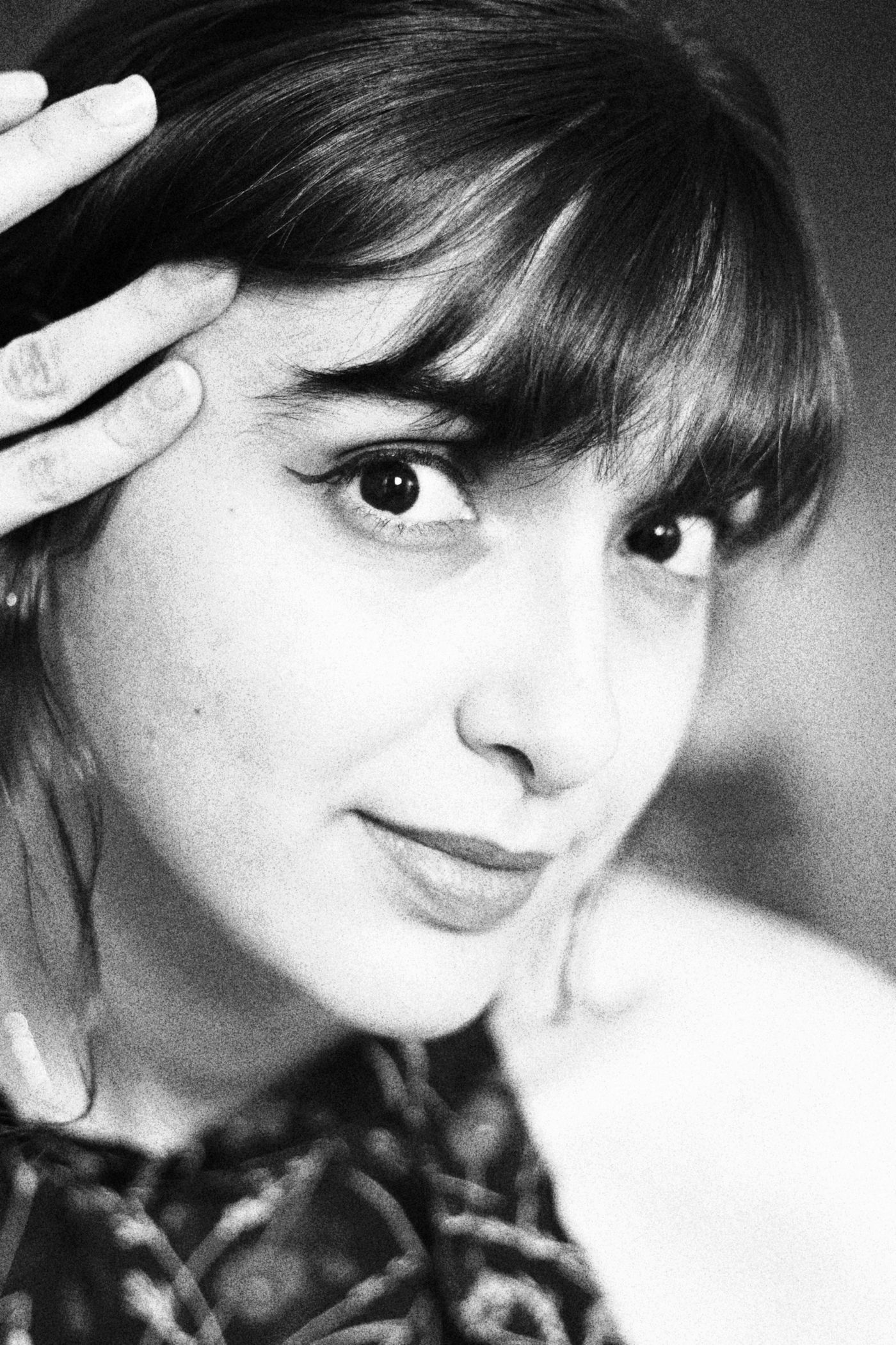 Retrato editorial de Lívia Nunes