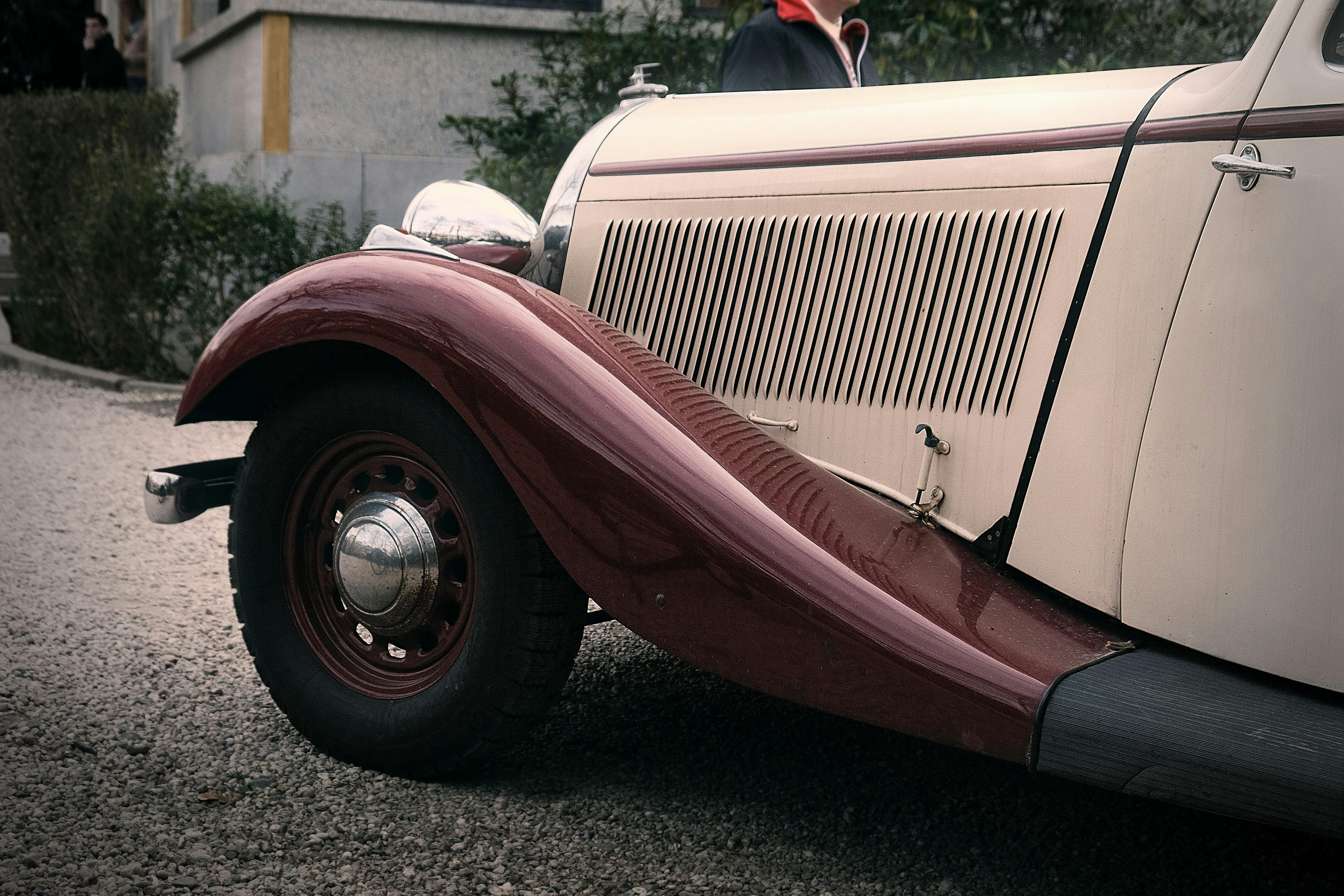 Voiture classique des années 30 — rubrique Culture Driver's Lab