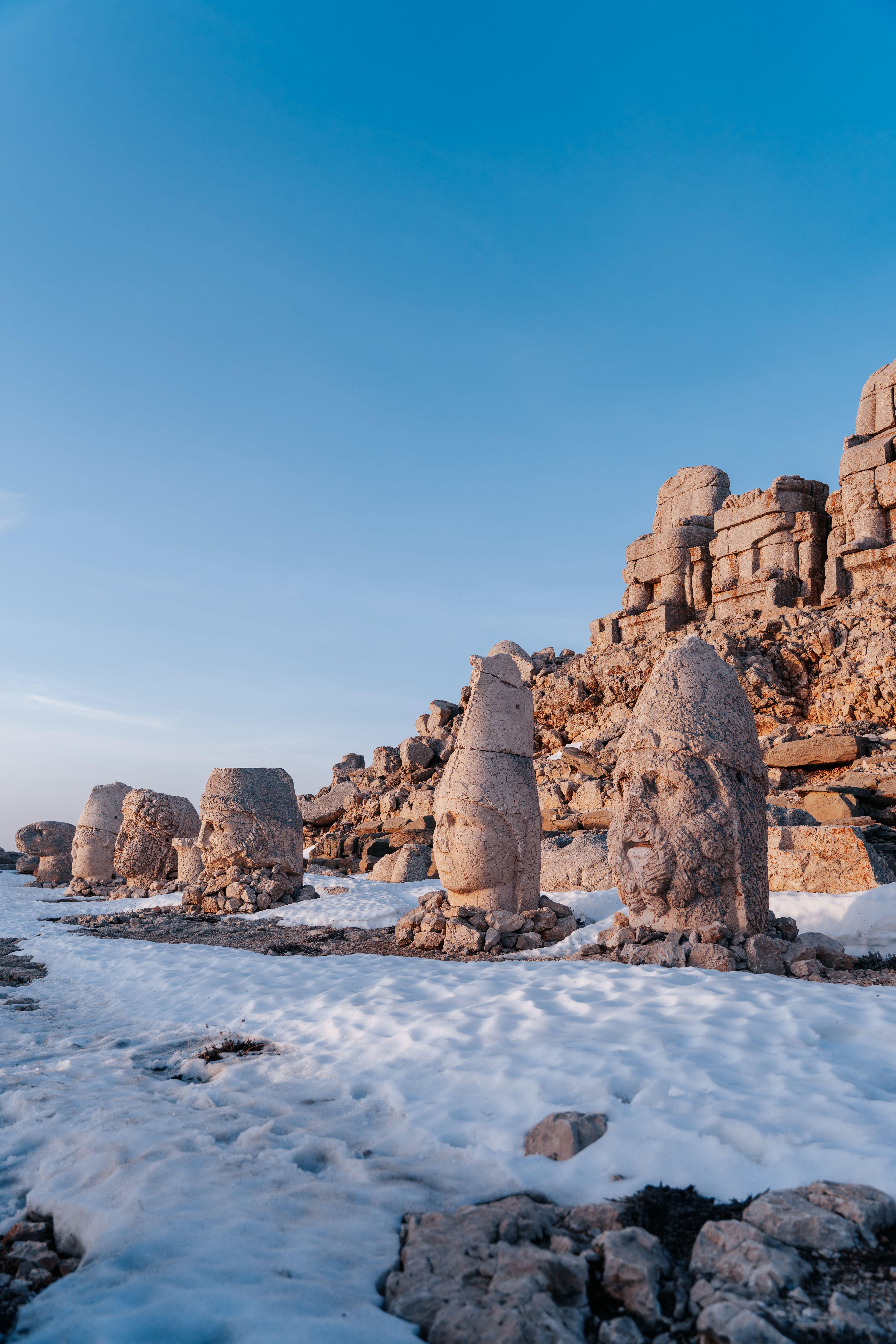 Statue Alignment Photos, Download The BEST Free Statue Alignment Stock ...