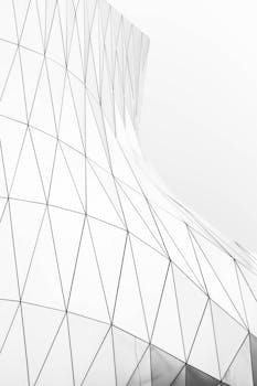 现代建筑中的抽象设计具有几何线条和形状