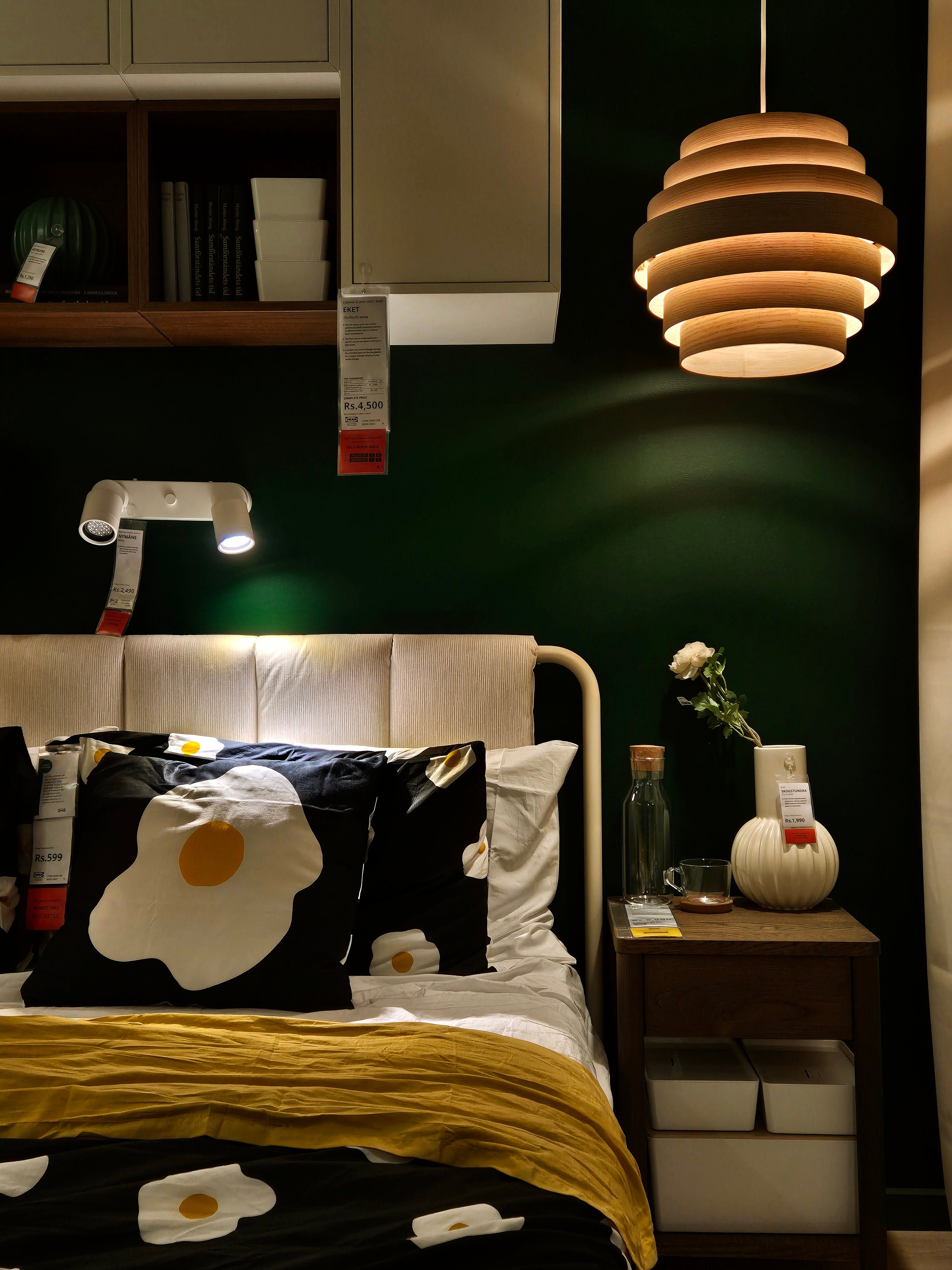 Cozy Modern Bedroom with Artistic Decor Lighting · Free Stock Photo