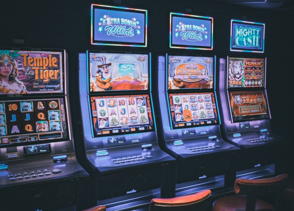 Geschichte der Spielautomaten von klassischen Banditen bis zu modernen Videoslots