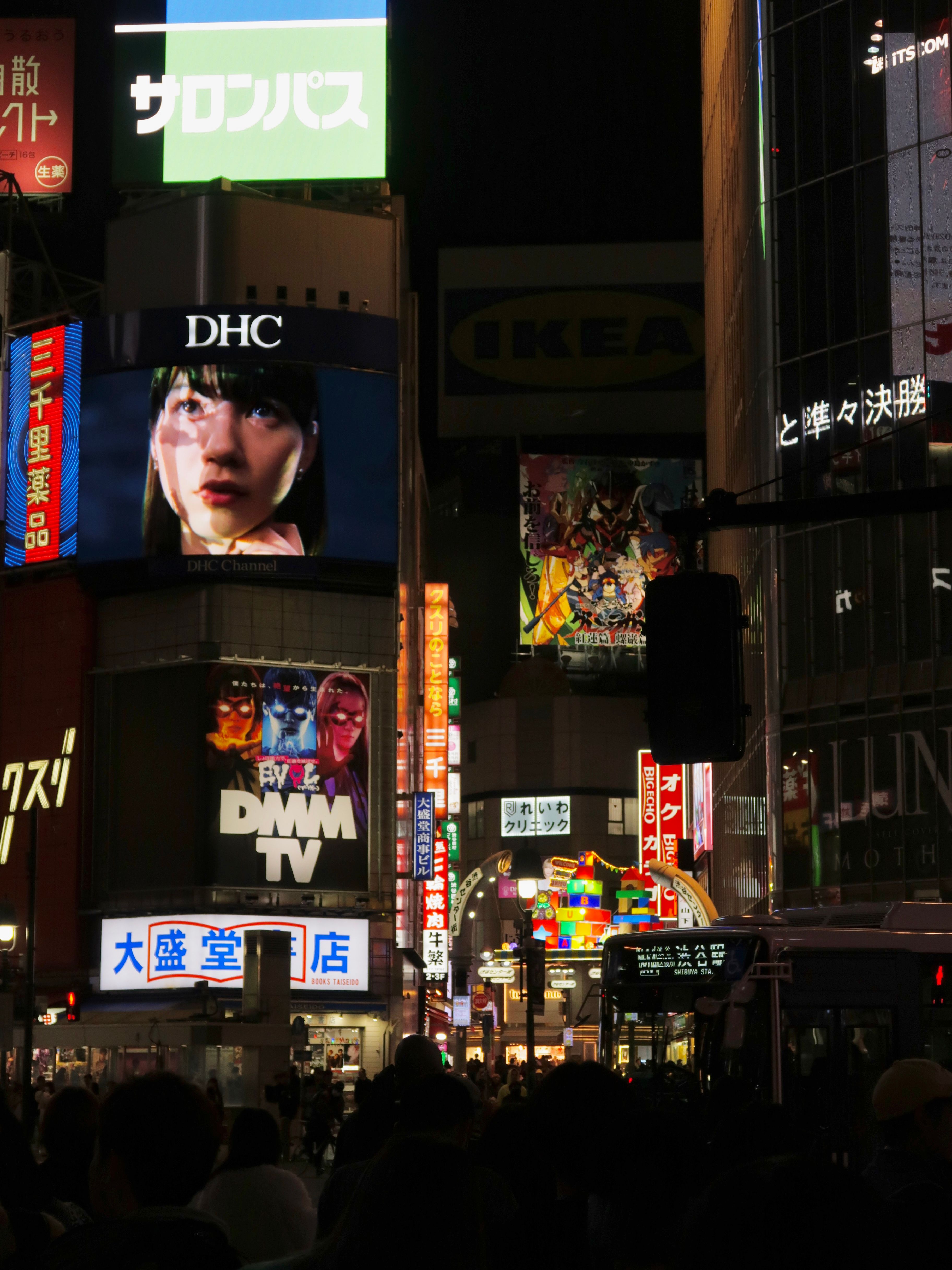 Vibrant Nightlife in Tokyo's Shibuya District · Free Stock Photo
