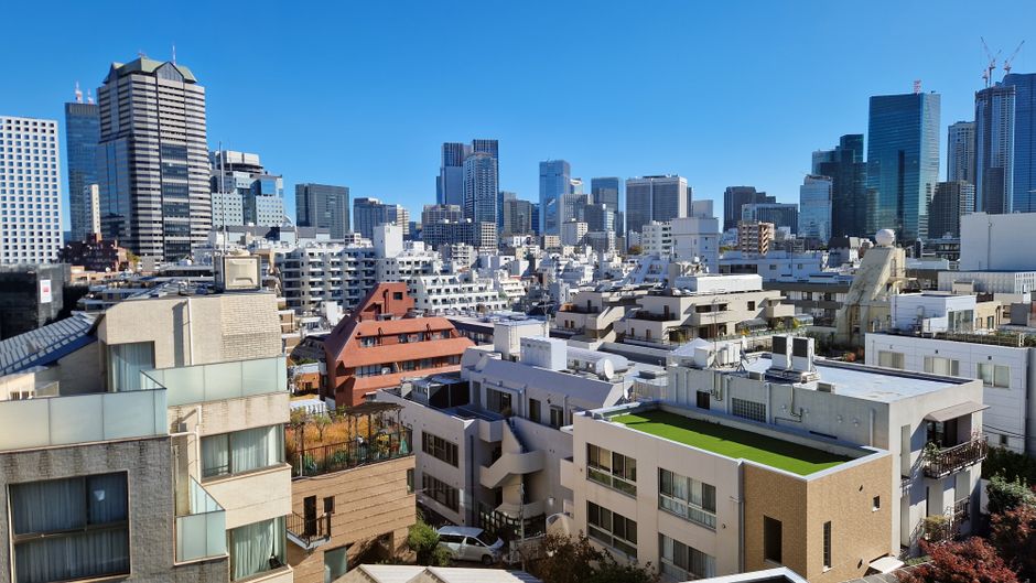 Japan’s yen interventions yield temporary relief as USD/JPY steadies near 155