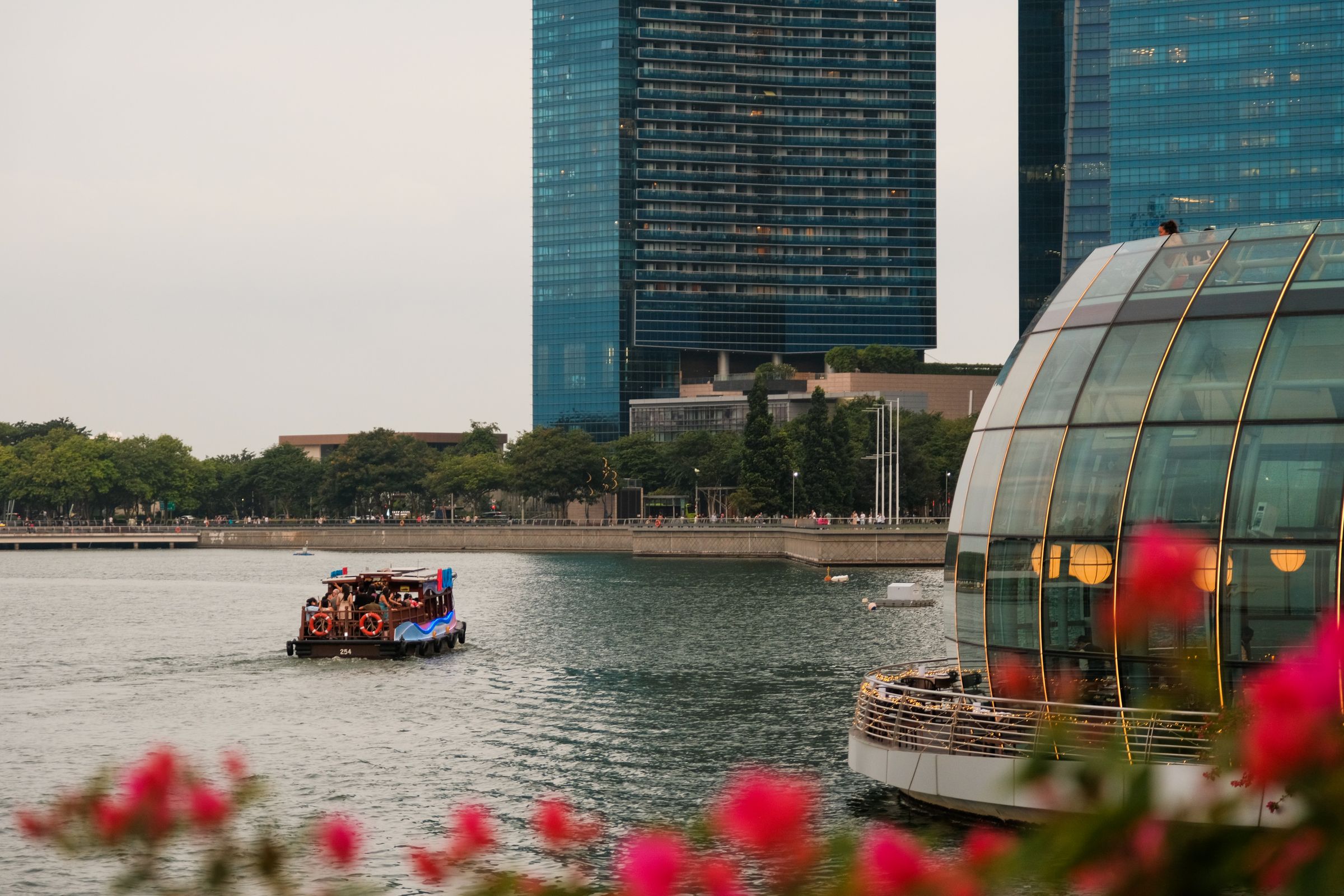 Singapore waterfront and modern skyline