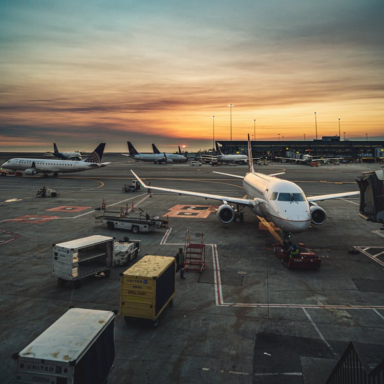 Free Photo of Airplanes at Airport Stock Photo