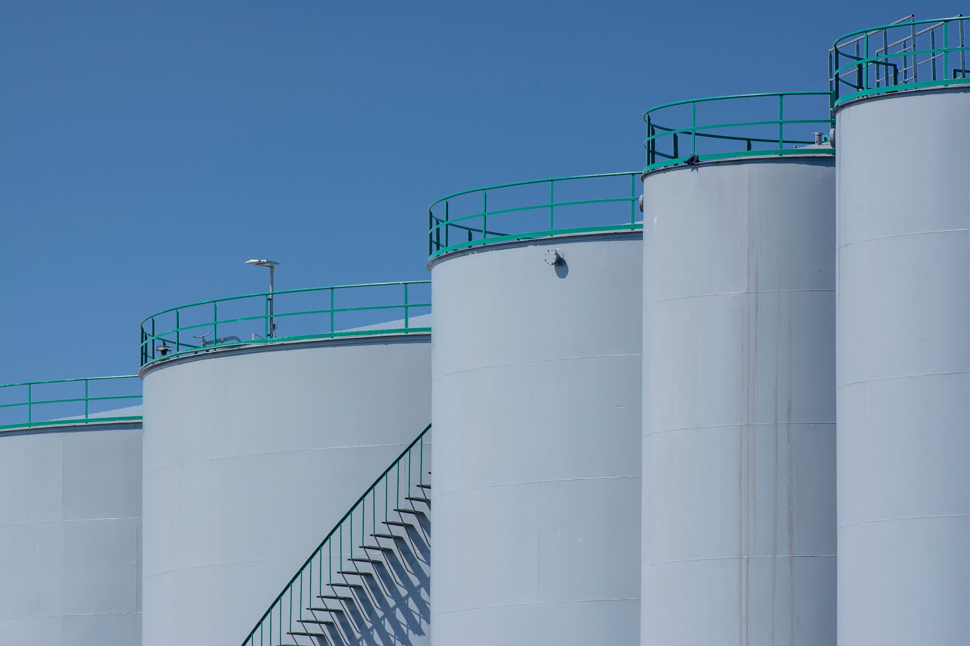 US oil refinery and petroleum storage facilities
