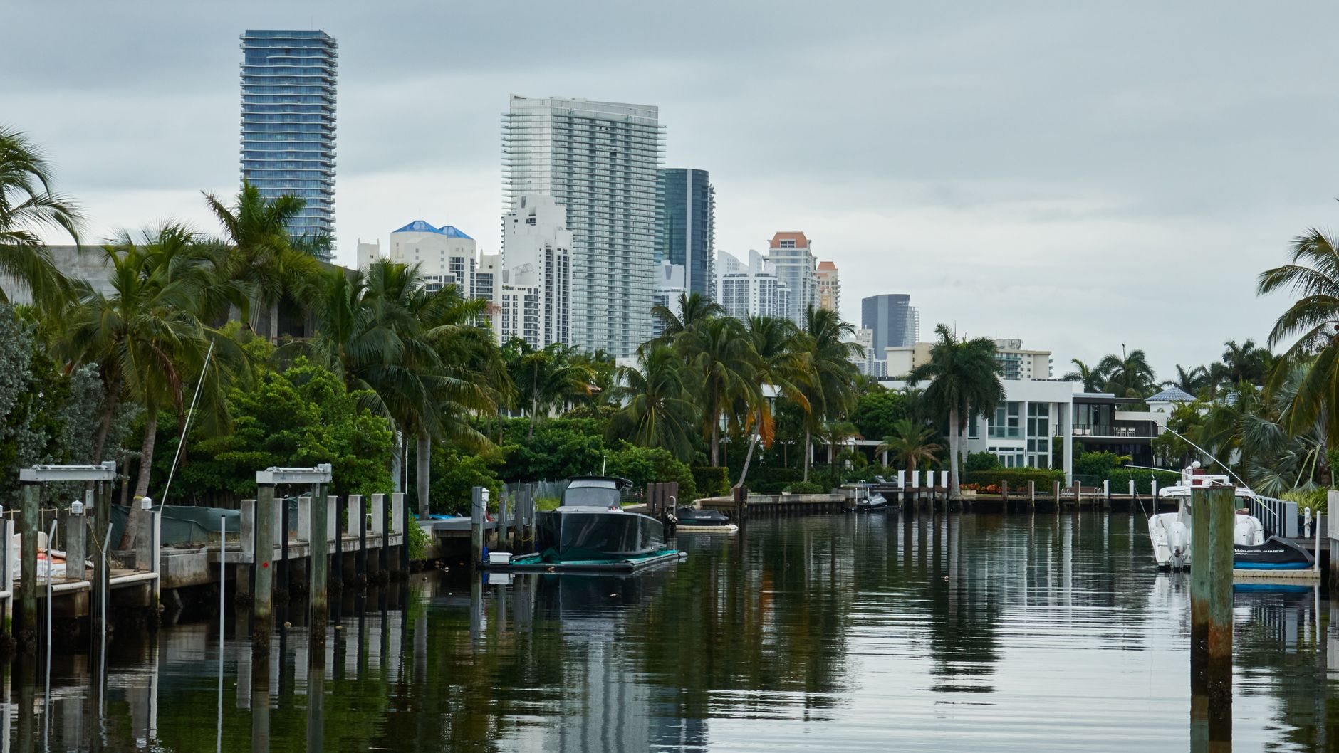 Fort Lauderdale Short-Term Rental Investment Guide: Waldorf Astoria Residences Miami, Una Residences & Miami New-Development Yield Strategies