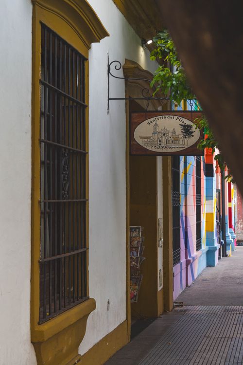 Free Colorful street scene in Recoleta, Buenos Aires showcasing vibrant architecture. Stock Photo