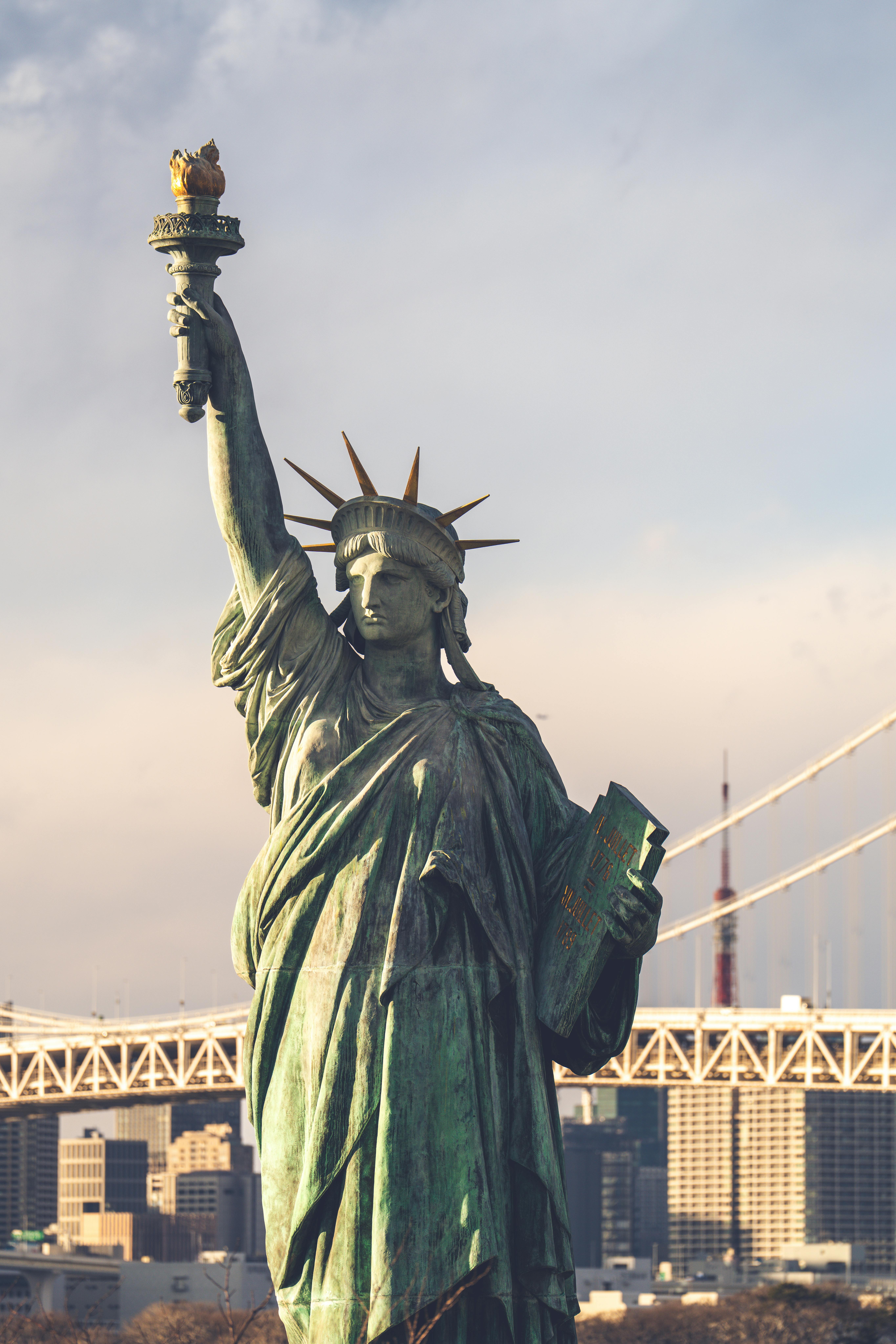 美品！アポライトイヤー　Liberty tokyo Odaiba Statue of Liberty: Tokyo's Replica of the Iconic Landmark