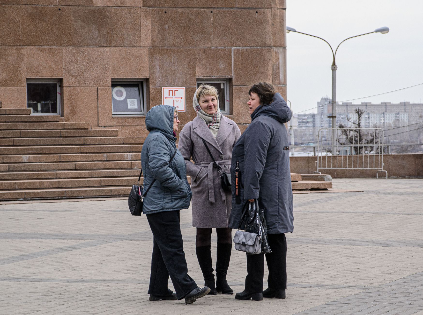 Drie generaties vrouwen over moederschap, werk en gezin