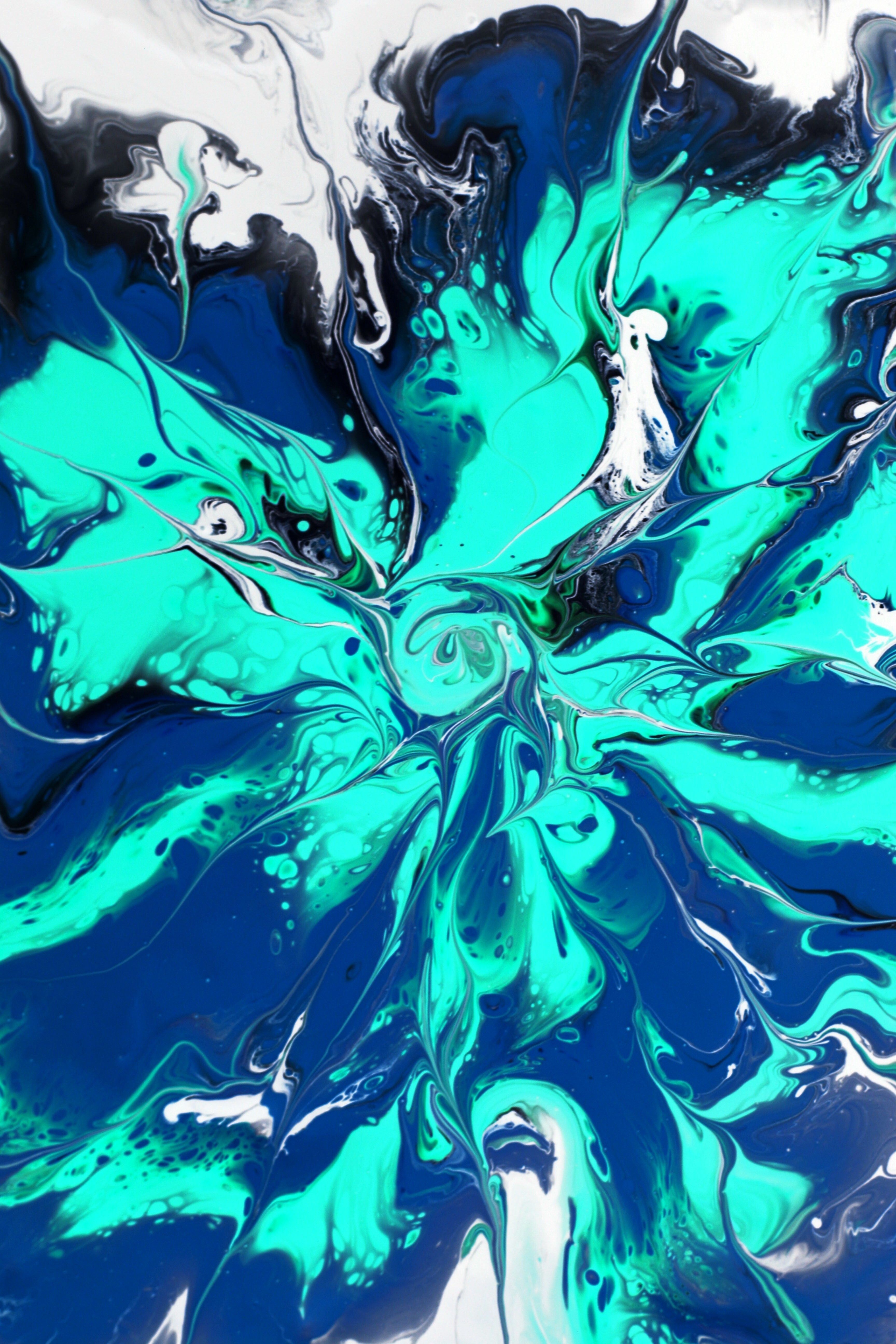 Vibrant Abstract Fluid Art in Blue and Green · Free Stock Photo