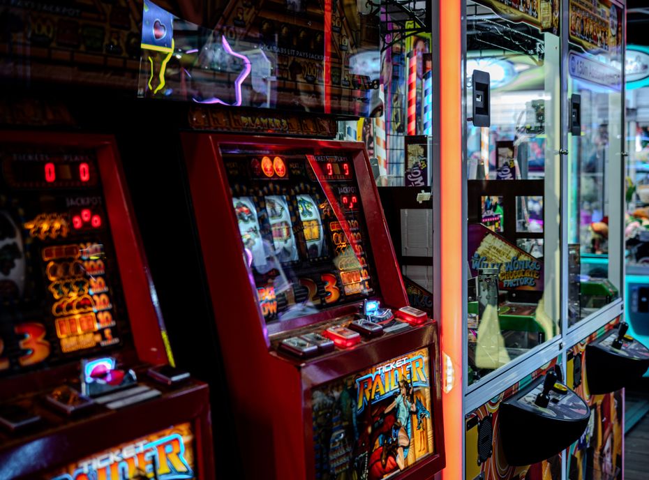 Online Casino: Spielautomaten und Live-Spiele im Überblick