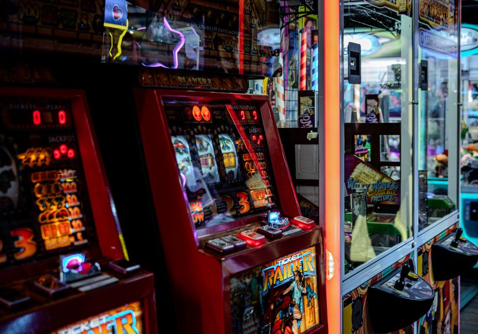 Online Casino: Spielautomaten und Live-Spiele im Überblick