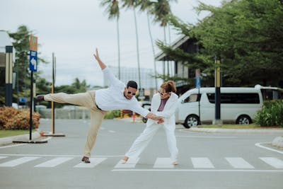 "84-jarige Harmen Siezen overleden: een echte Nederlandse nieuwslezier!"