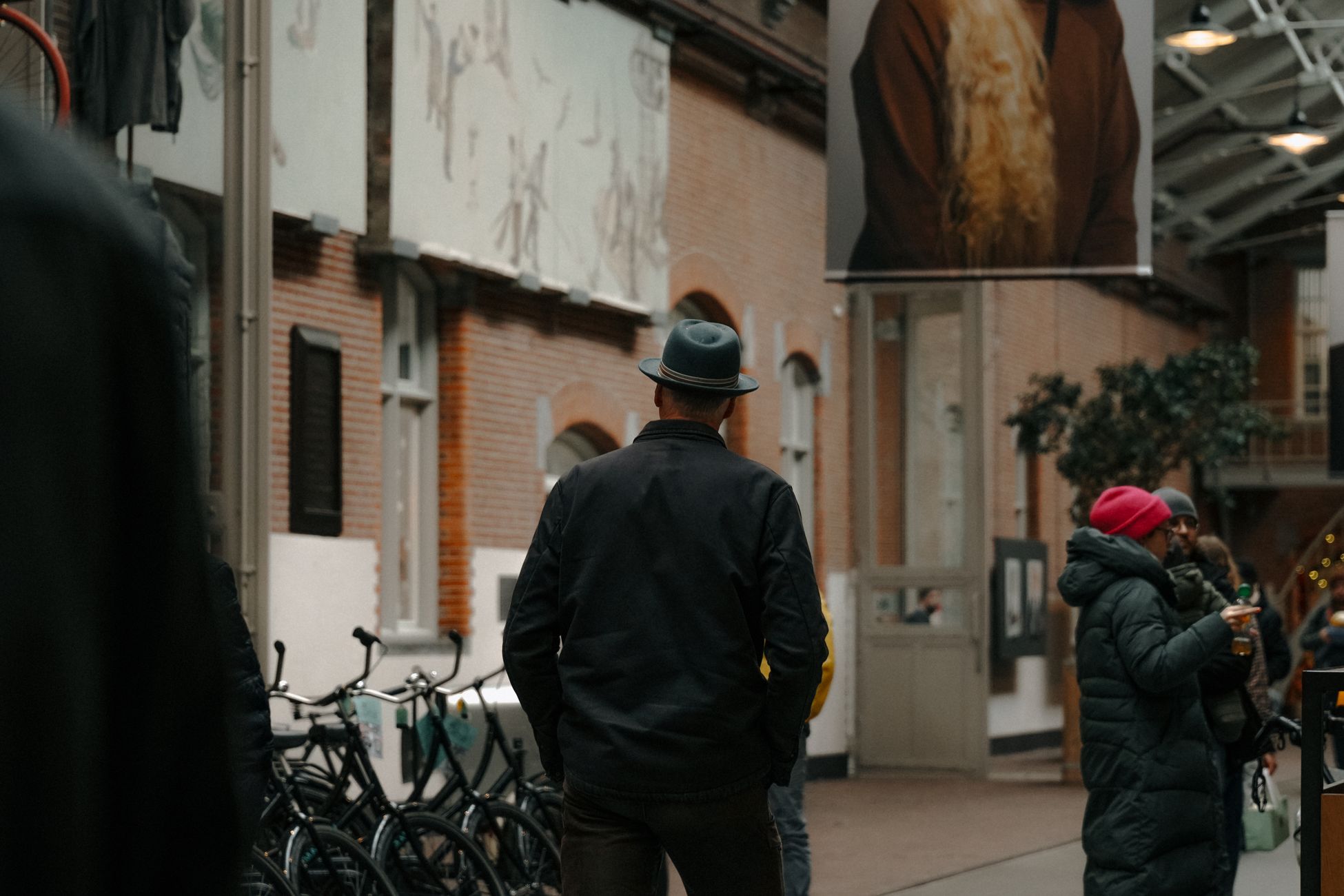 Roel gaat viraal met het leegzuigen van dixies