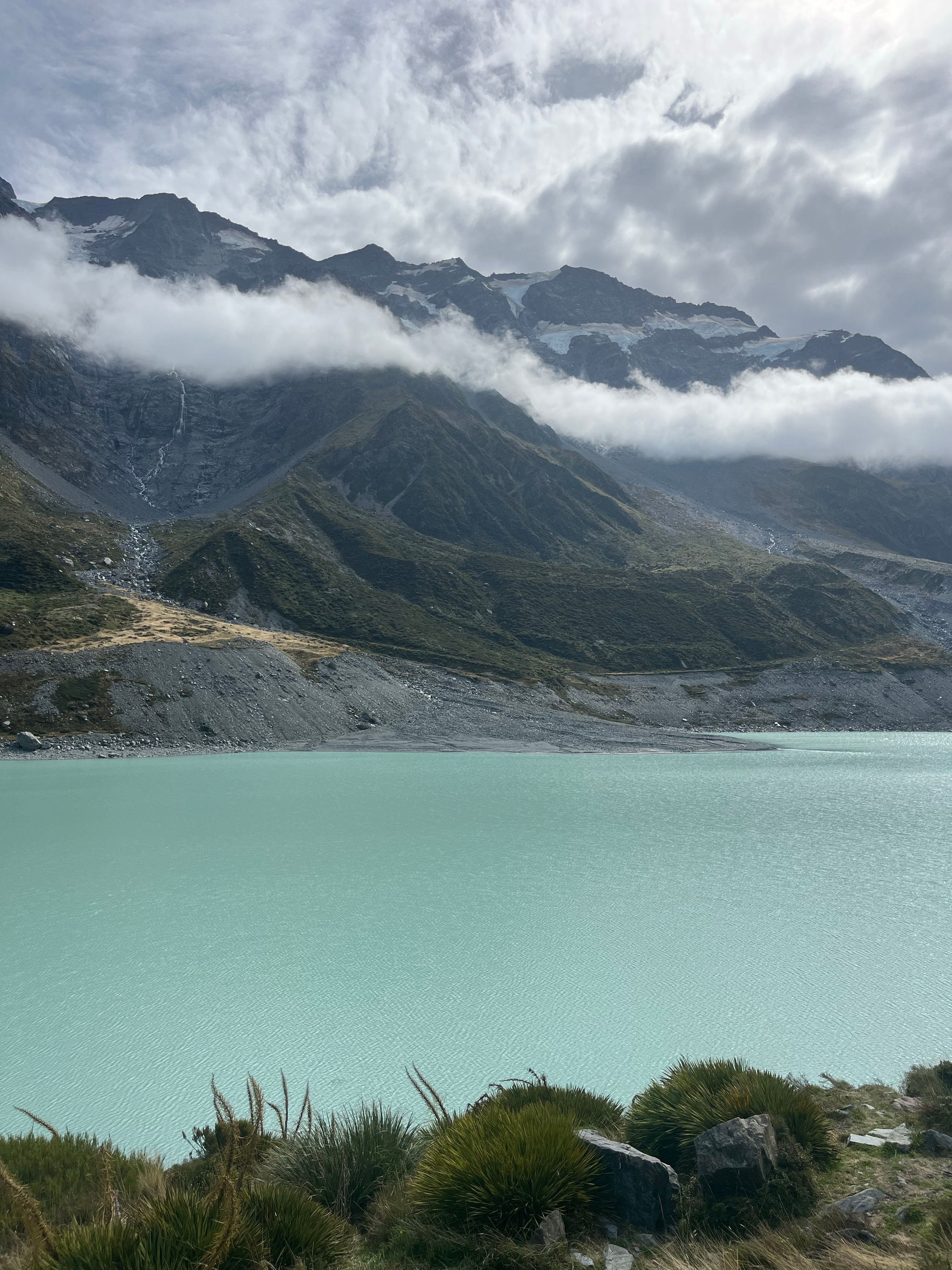17 New Zealand's Glacial Lakes Turquoise Waters and Stunning Landscapes