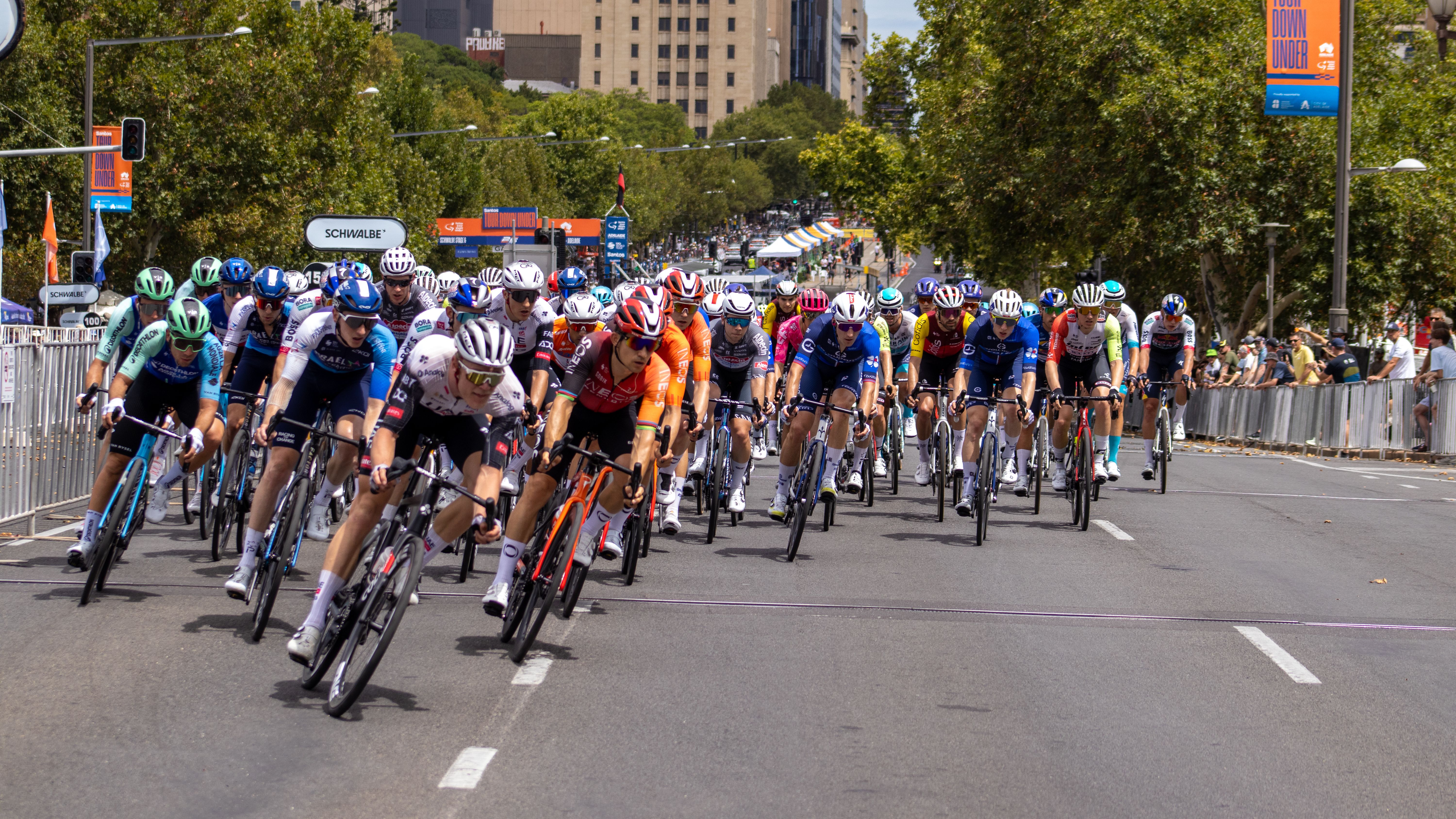 Exciting Bicycle Race in Adelaide City Streets · Free Stock Photo