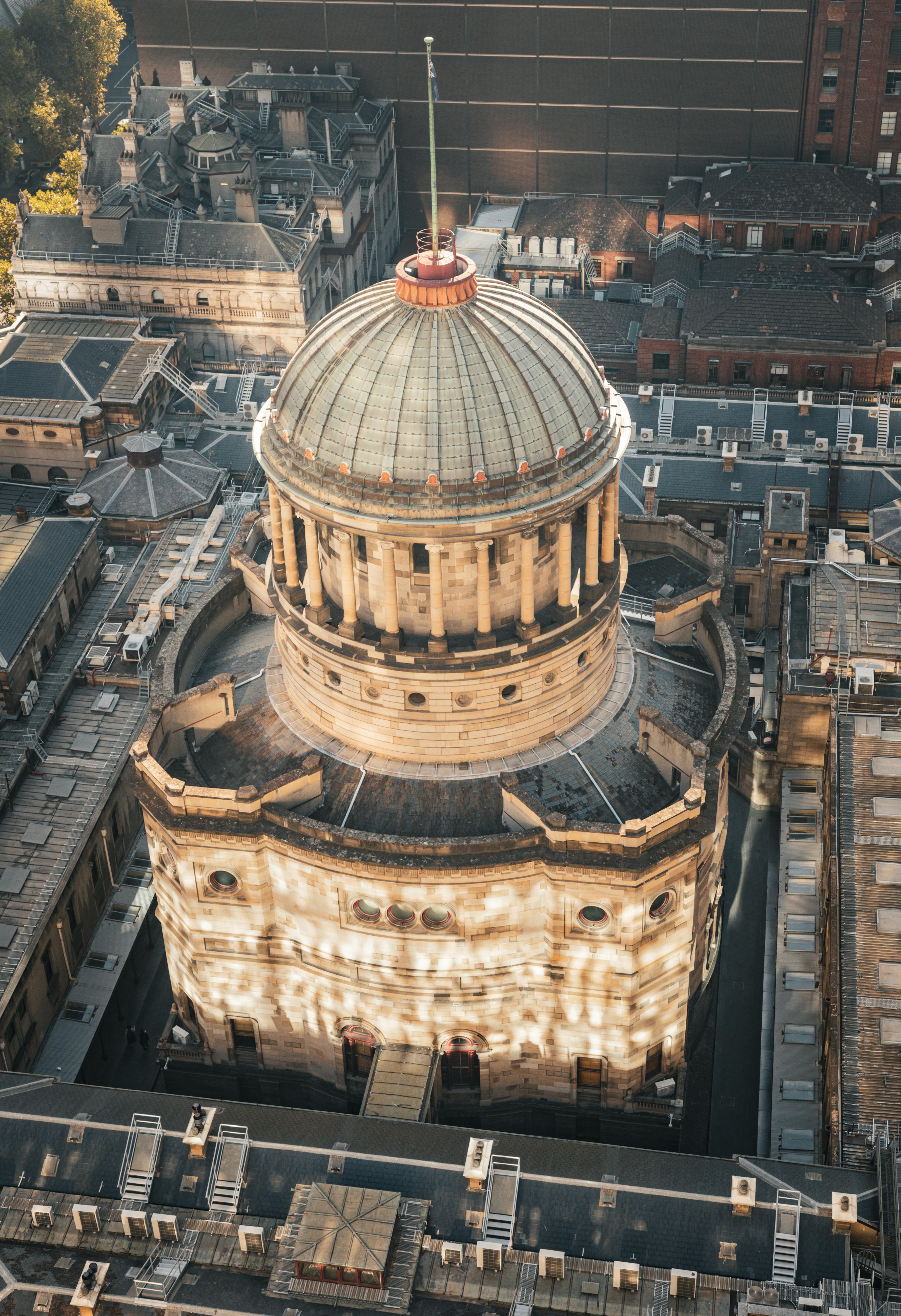 CCR discută sesizările legate de legea plății pensiilor private din Pilonul II și III