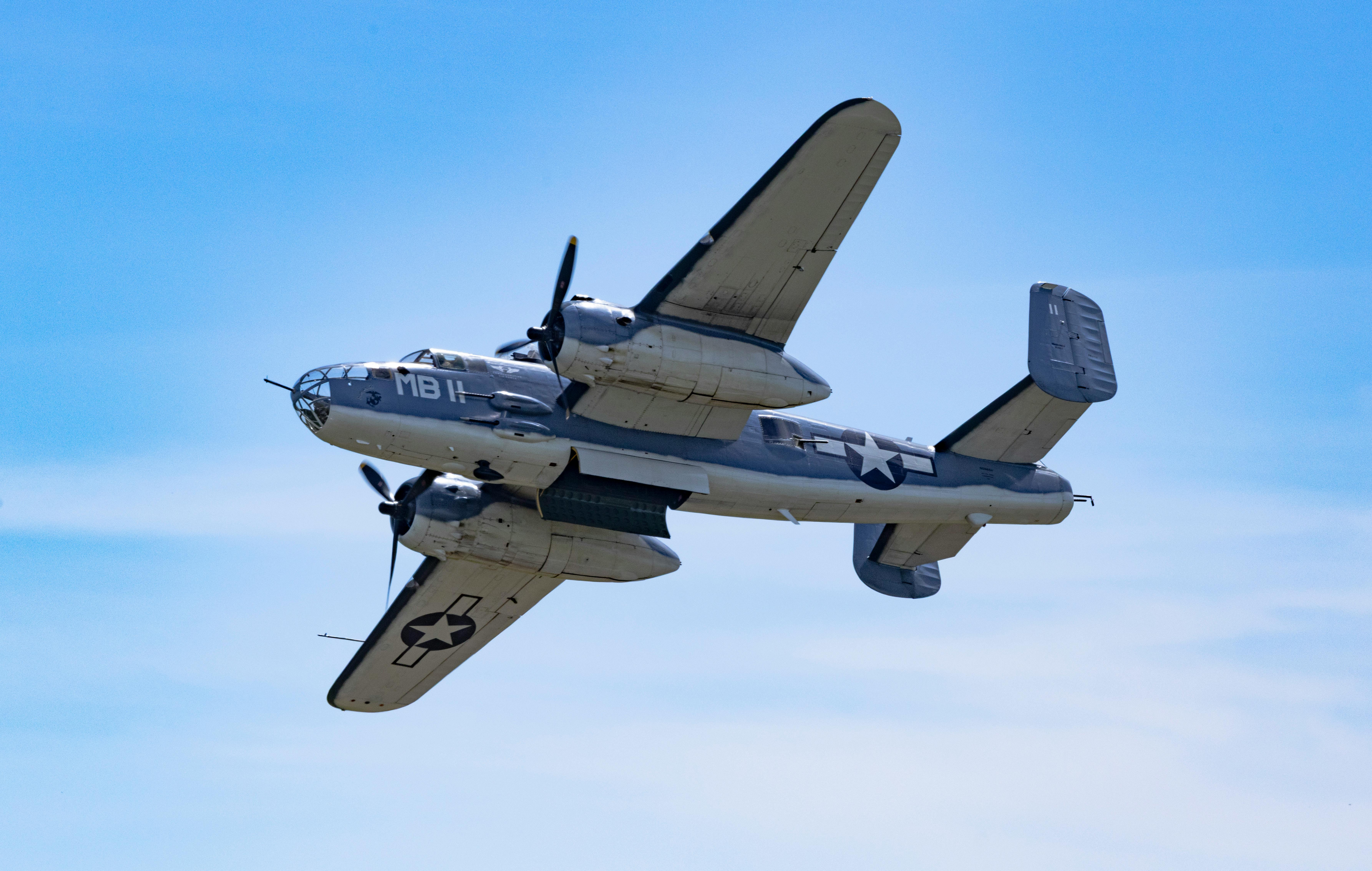 1945 Air Force: What Actually Matters in Your First Hour