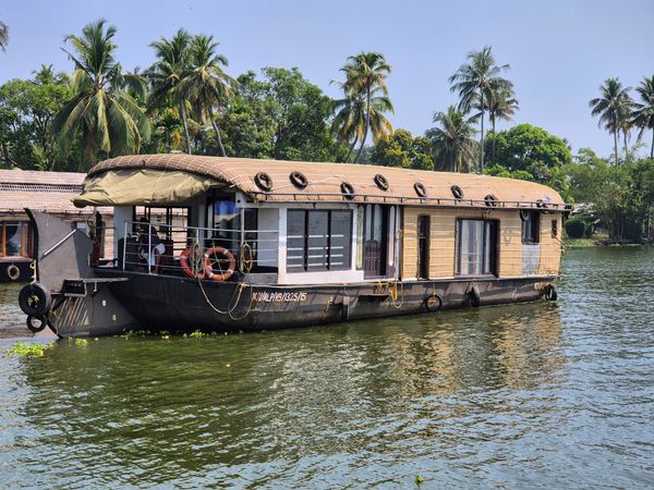 Pocket Kerala Tour Package From Cochin - Transfers