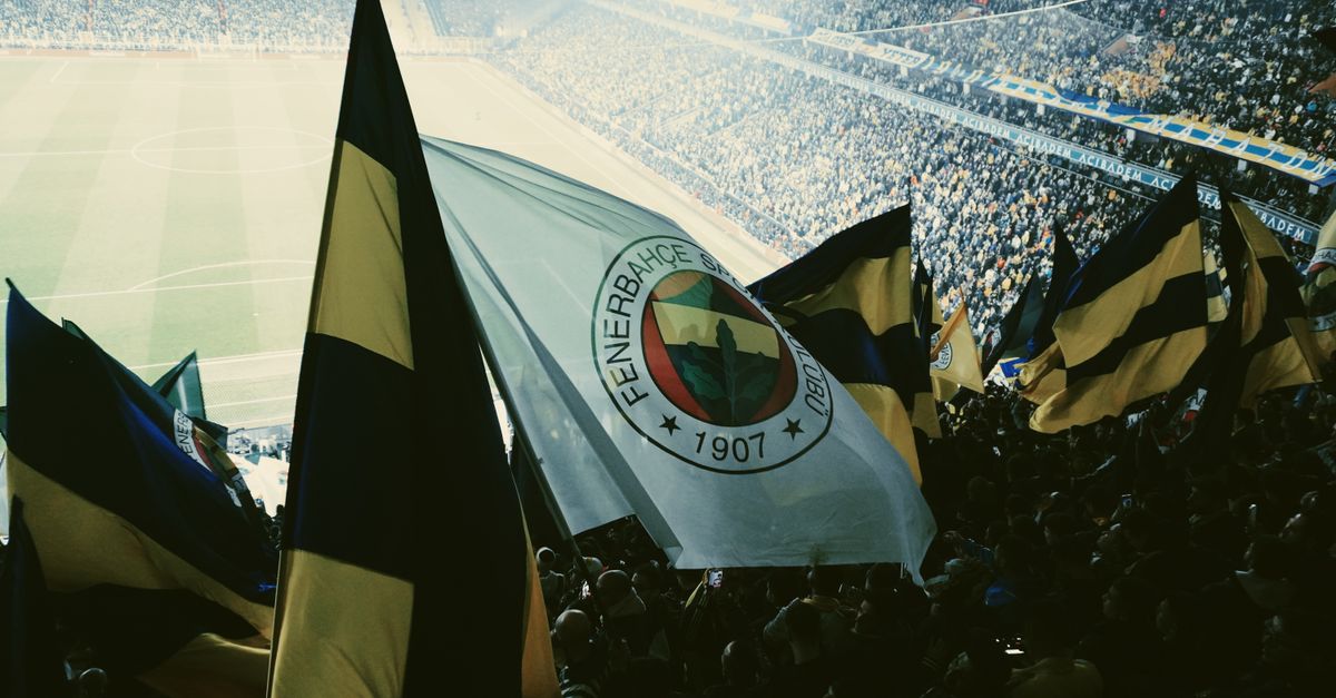 Comment suivre un match de football en direct efficacement