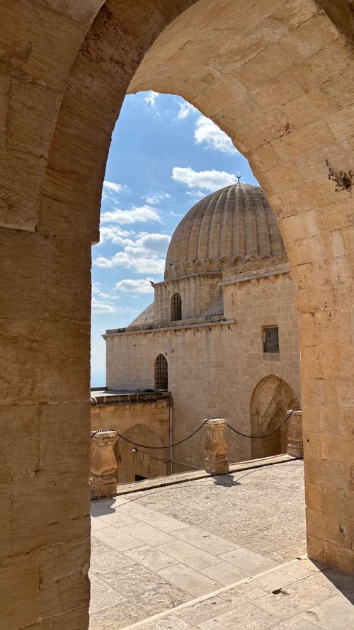 Free Explore the stunning historic architecture of Mardin, Türkiye, captured on a bright sunny day. Stock Photo