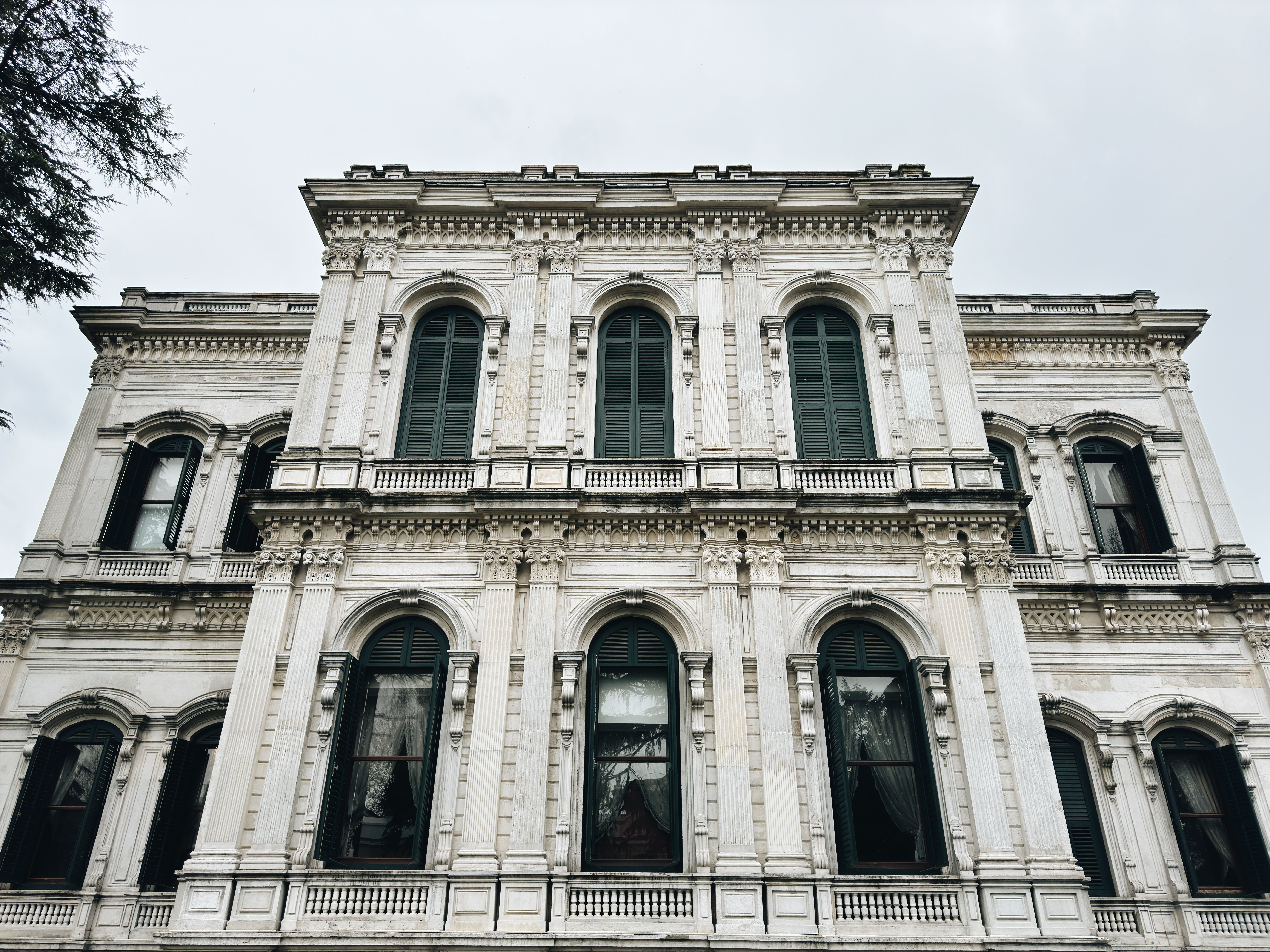 Ornate Classic Architecture of Historic Building · Free Stock Photo