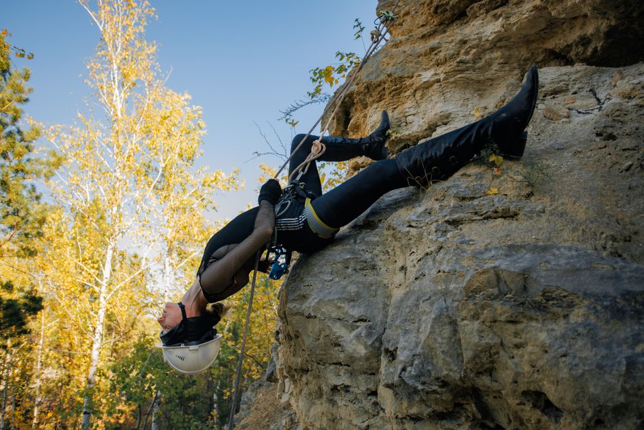 Abseiling Adventures: Facing the Drop Abseiling Adventures: Facing the Drop