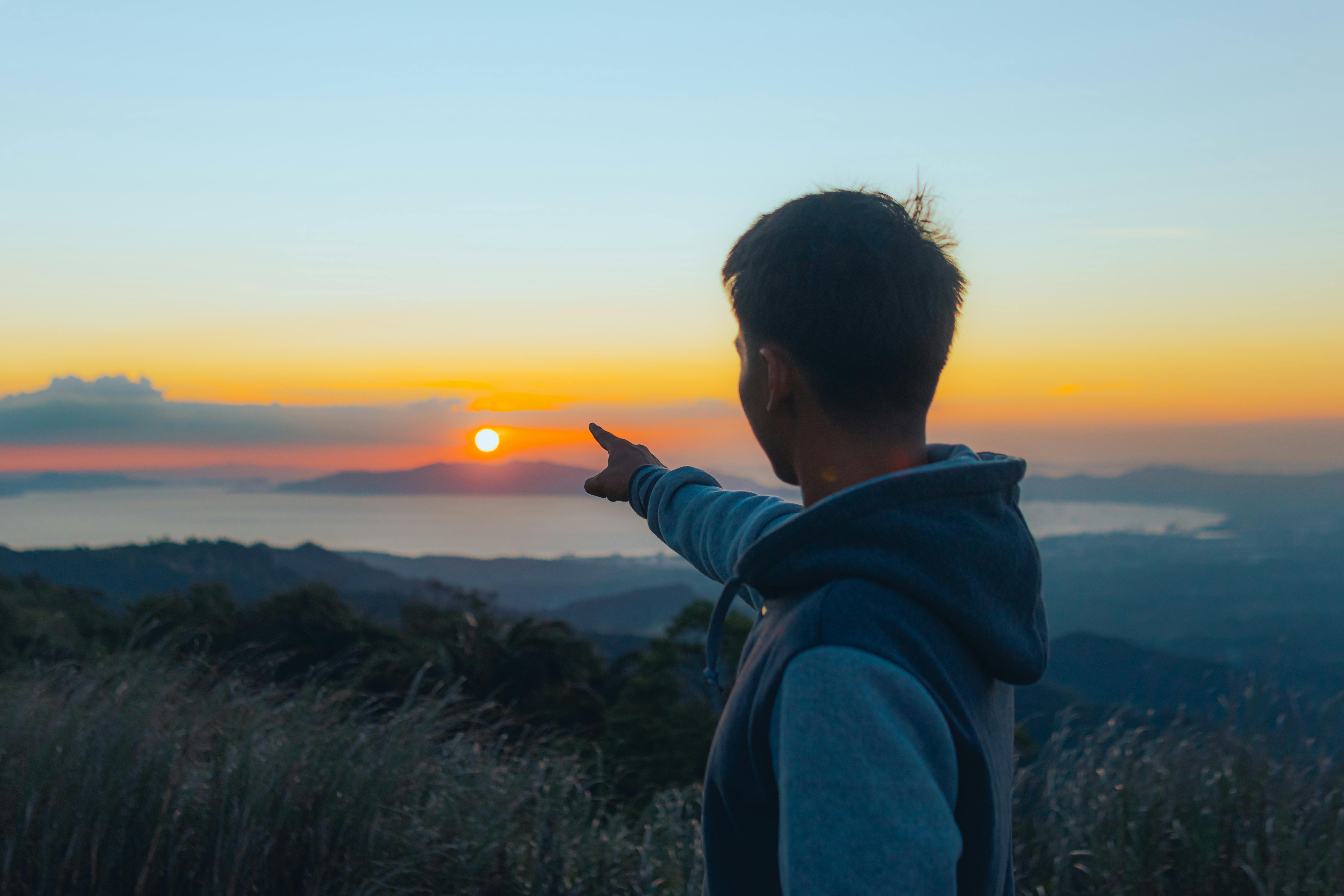 Points and miles April deals: Earn more with these offers - The Points Guy — Photo by Nothing Ahead on Pexels