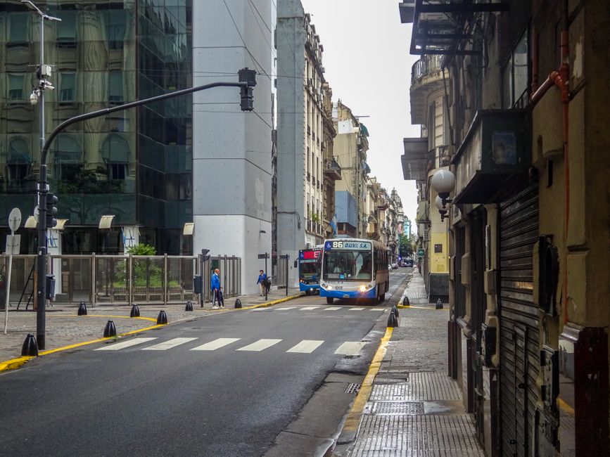Estrategias clásicas para ahorrar en dólares en un mercado financiero volátil
