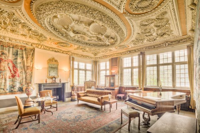 Chatsworth House Interior: Discover Grand Spaces & History