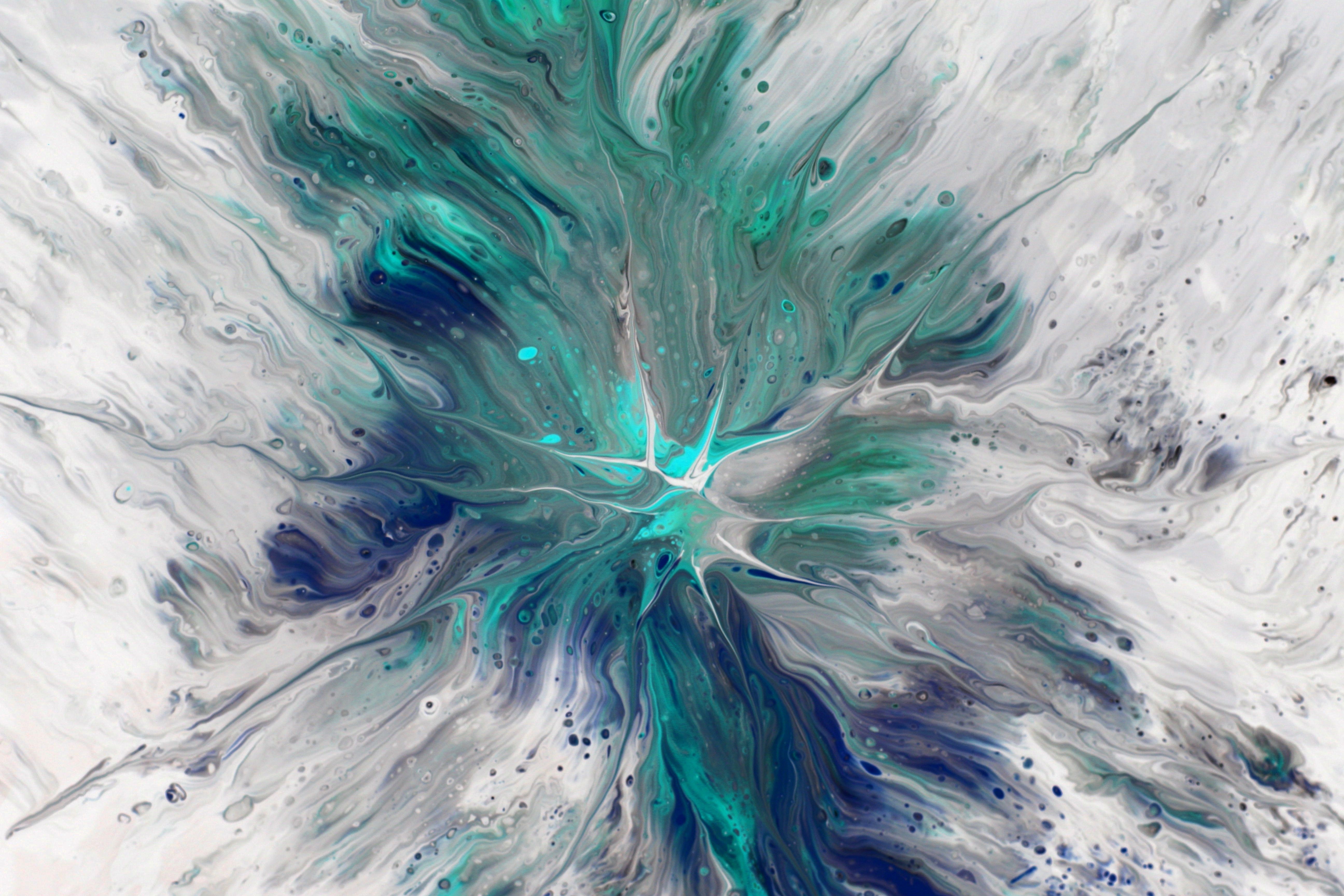 Abstract Turquoise and White Fluid Art Painting · Free Stock Photo