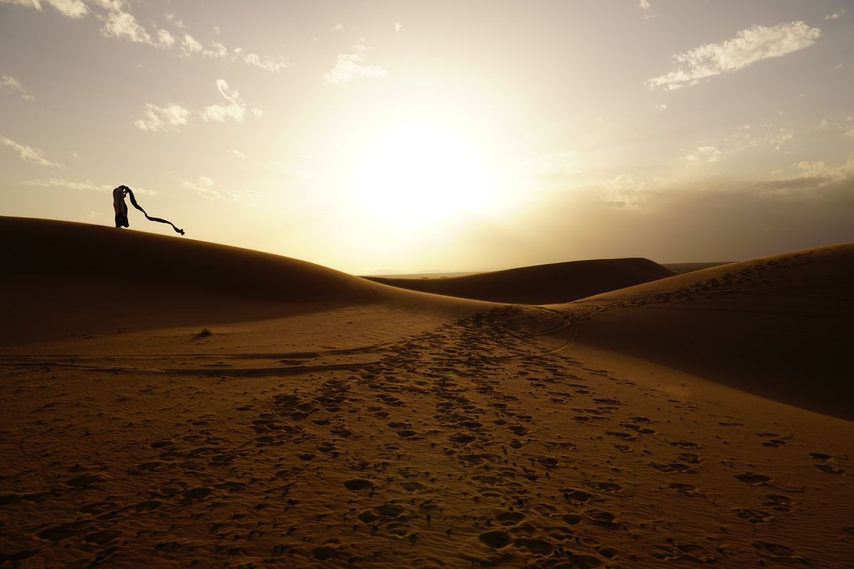 Désert marocain au coucher du soleil