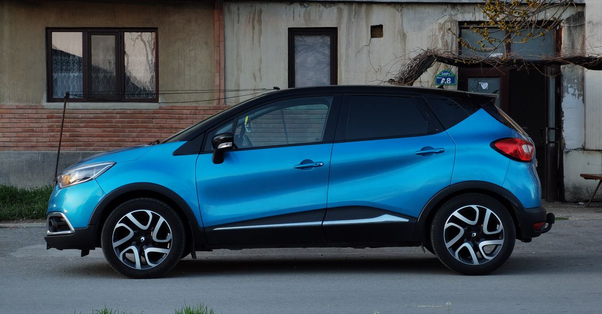 News18 Bengali Lists Top 10 Compact SUVs, Led by a Model Priced at Rs 5,74,990